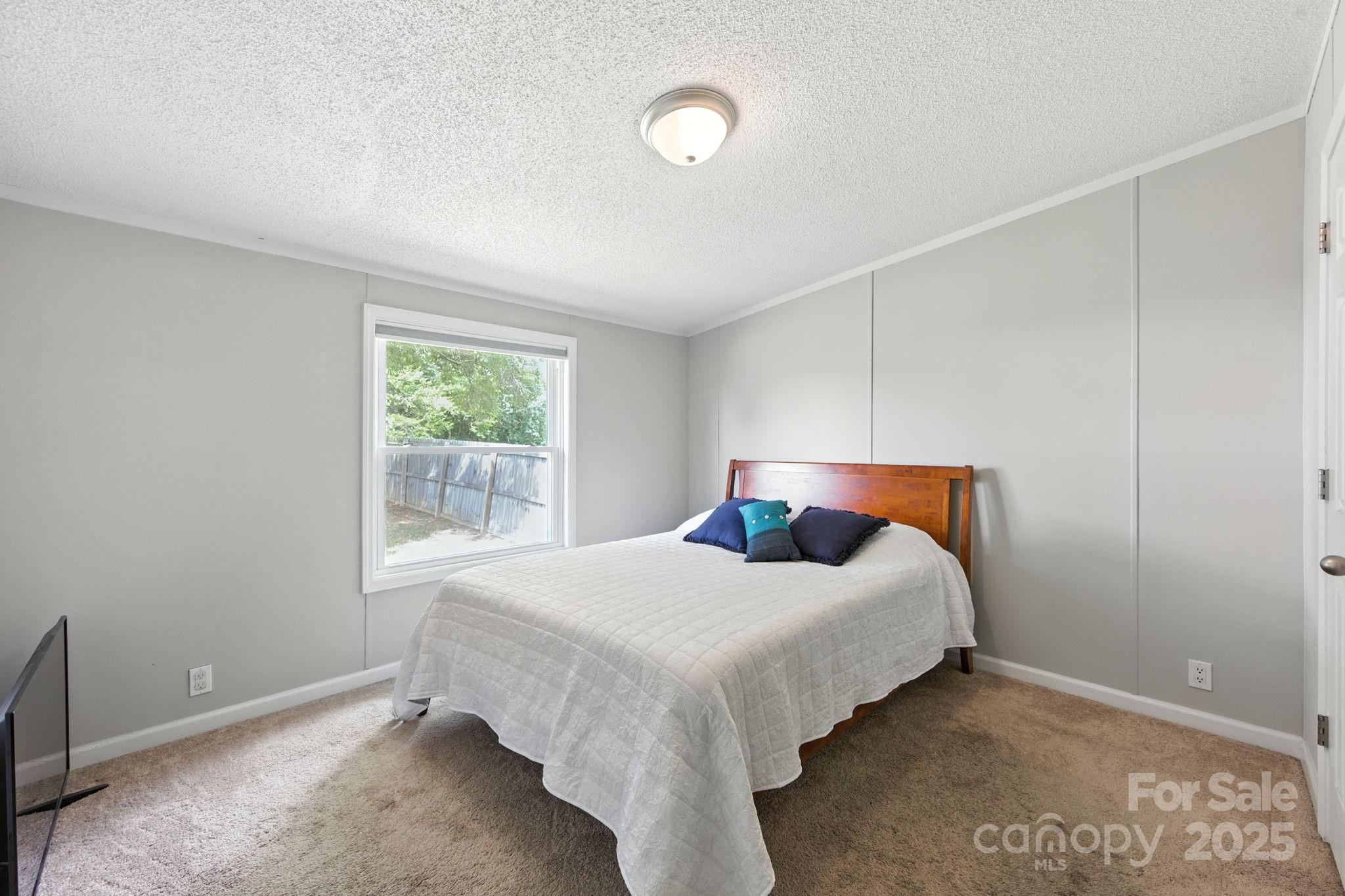 1001 Olde Creek Trail