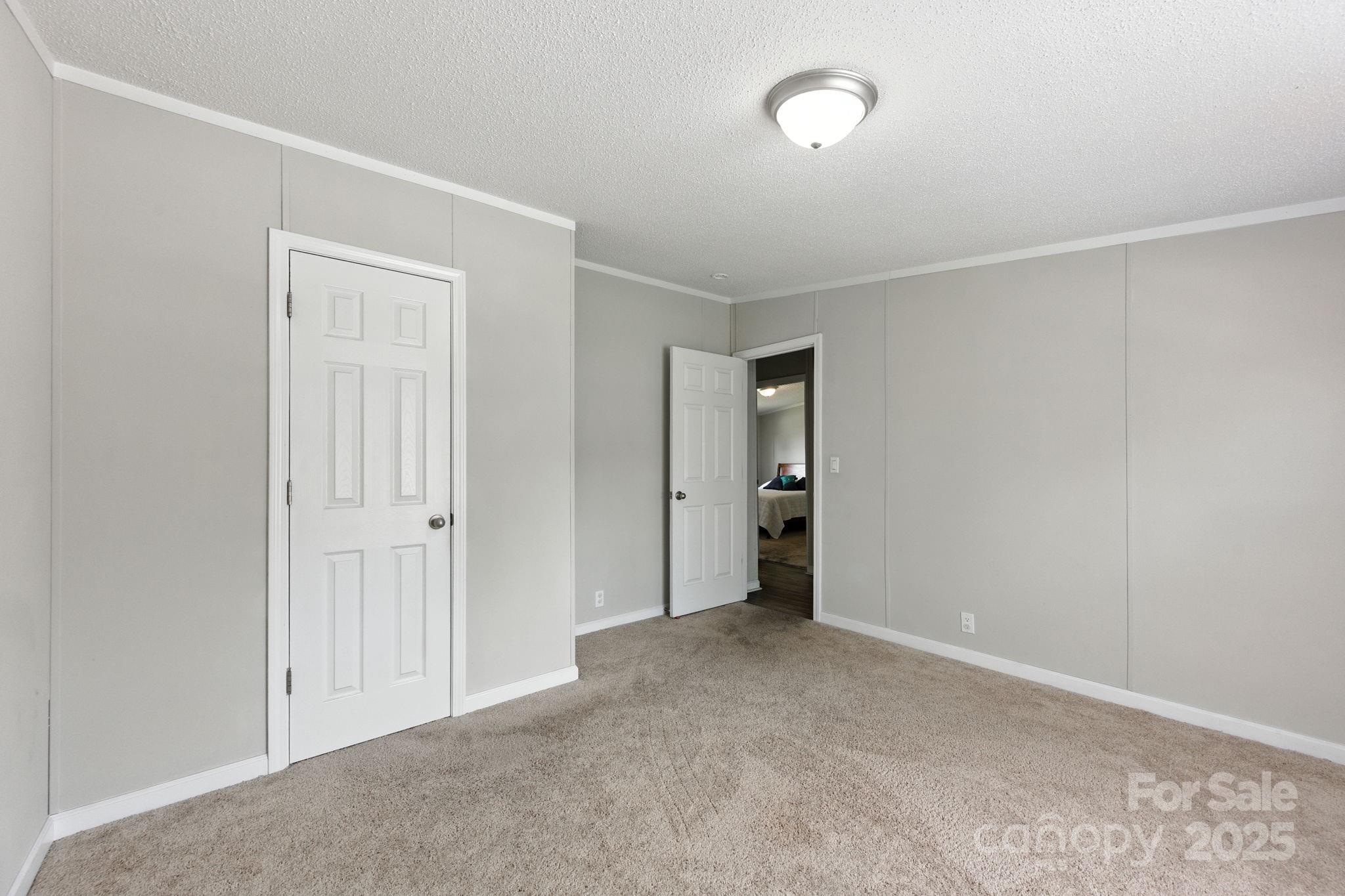 1001 Olde Creek Trail