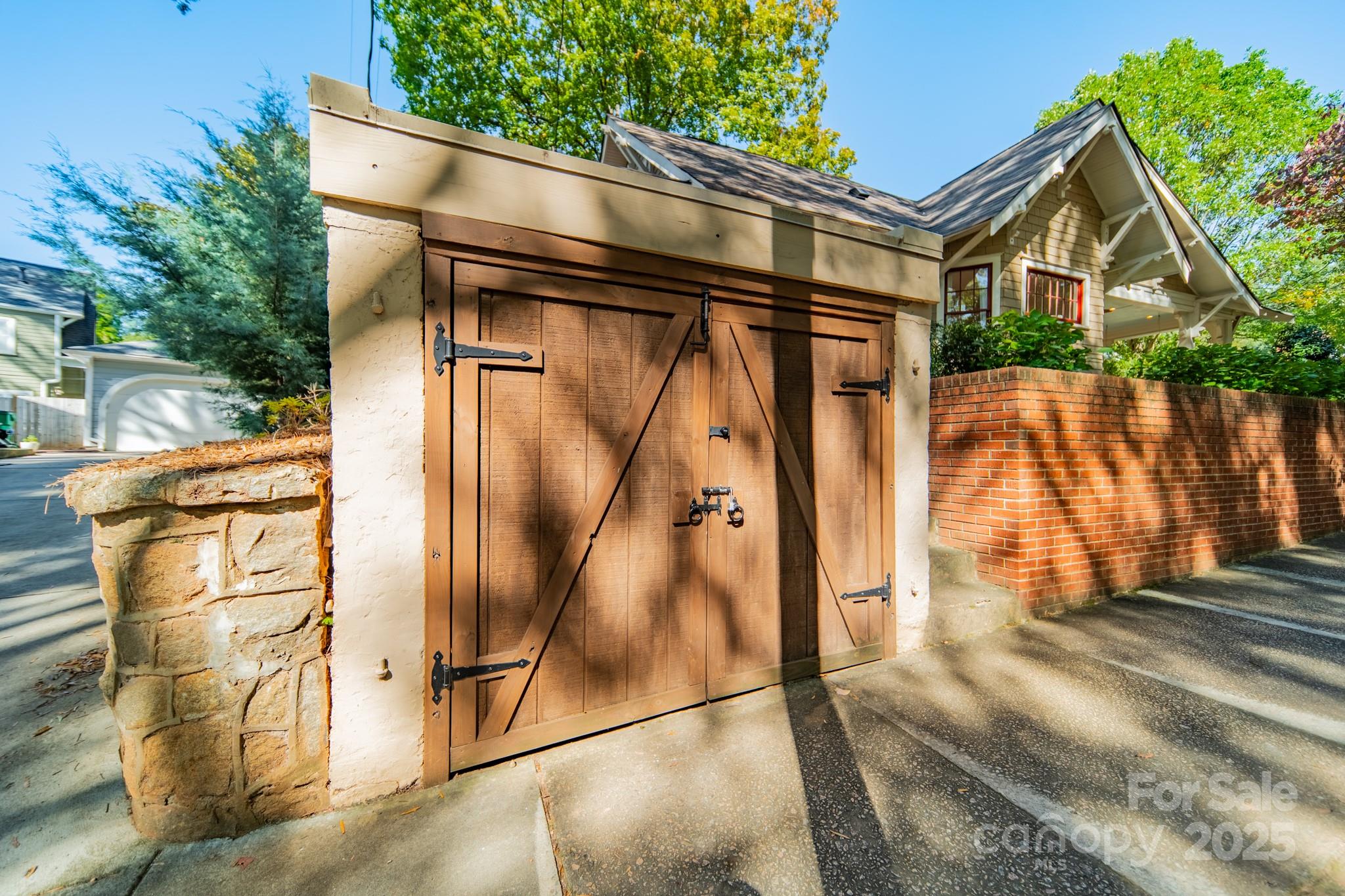 2224 Sarah Marks Avenue