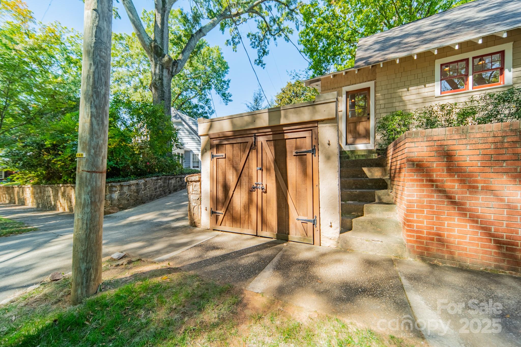 2224 Sarah Marks Avenue