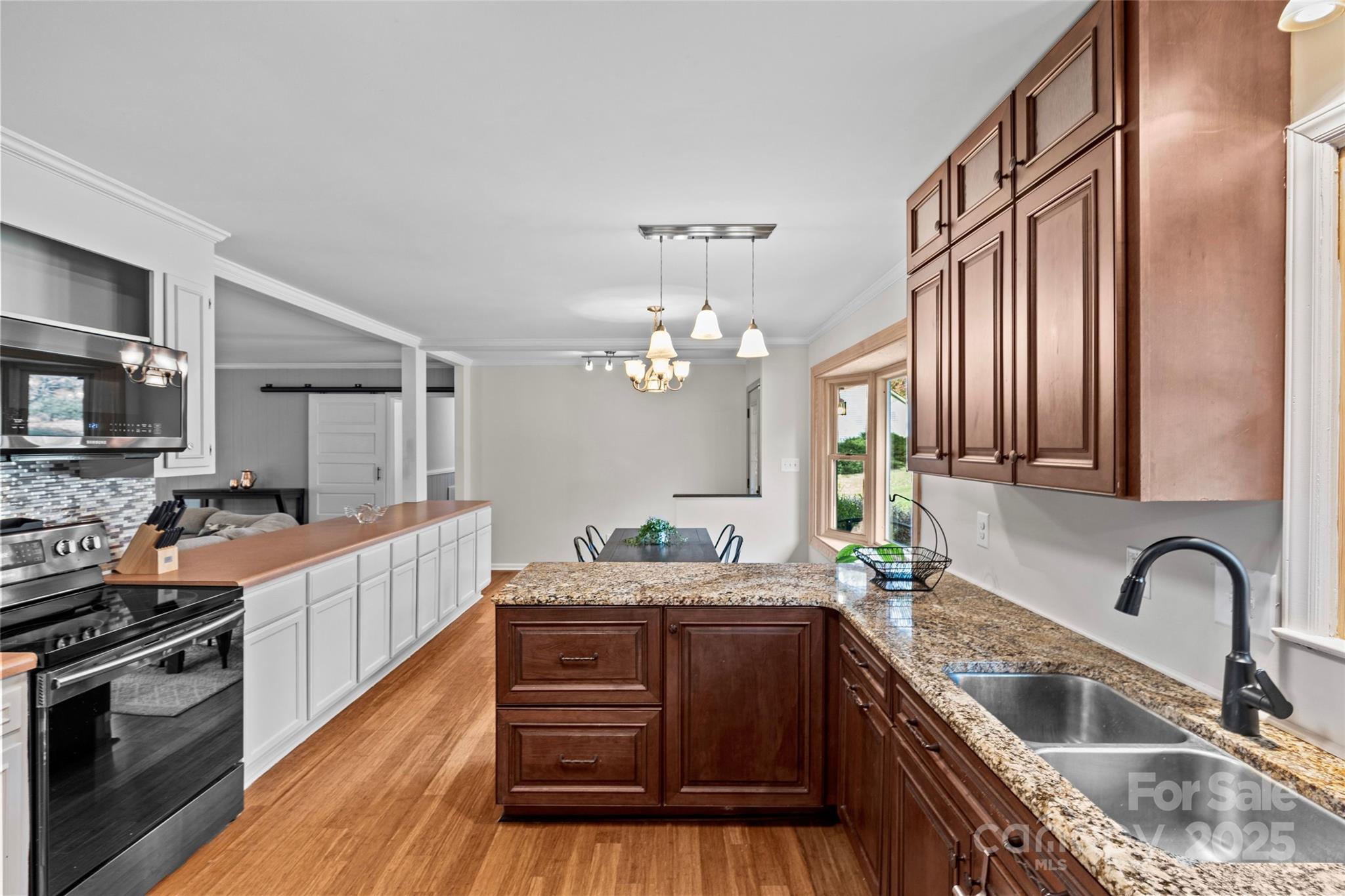 1949 Candlewick Drive