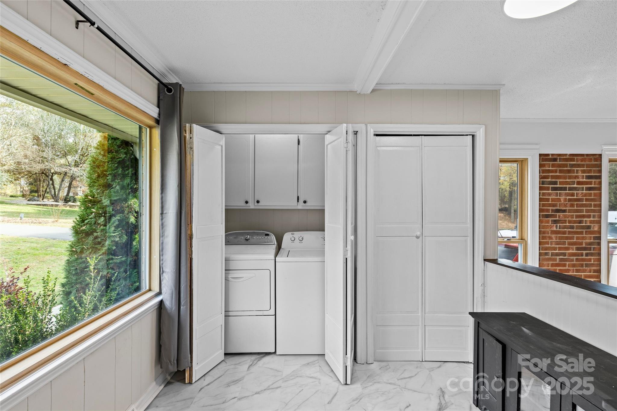 1949 Candlewick Drive