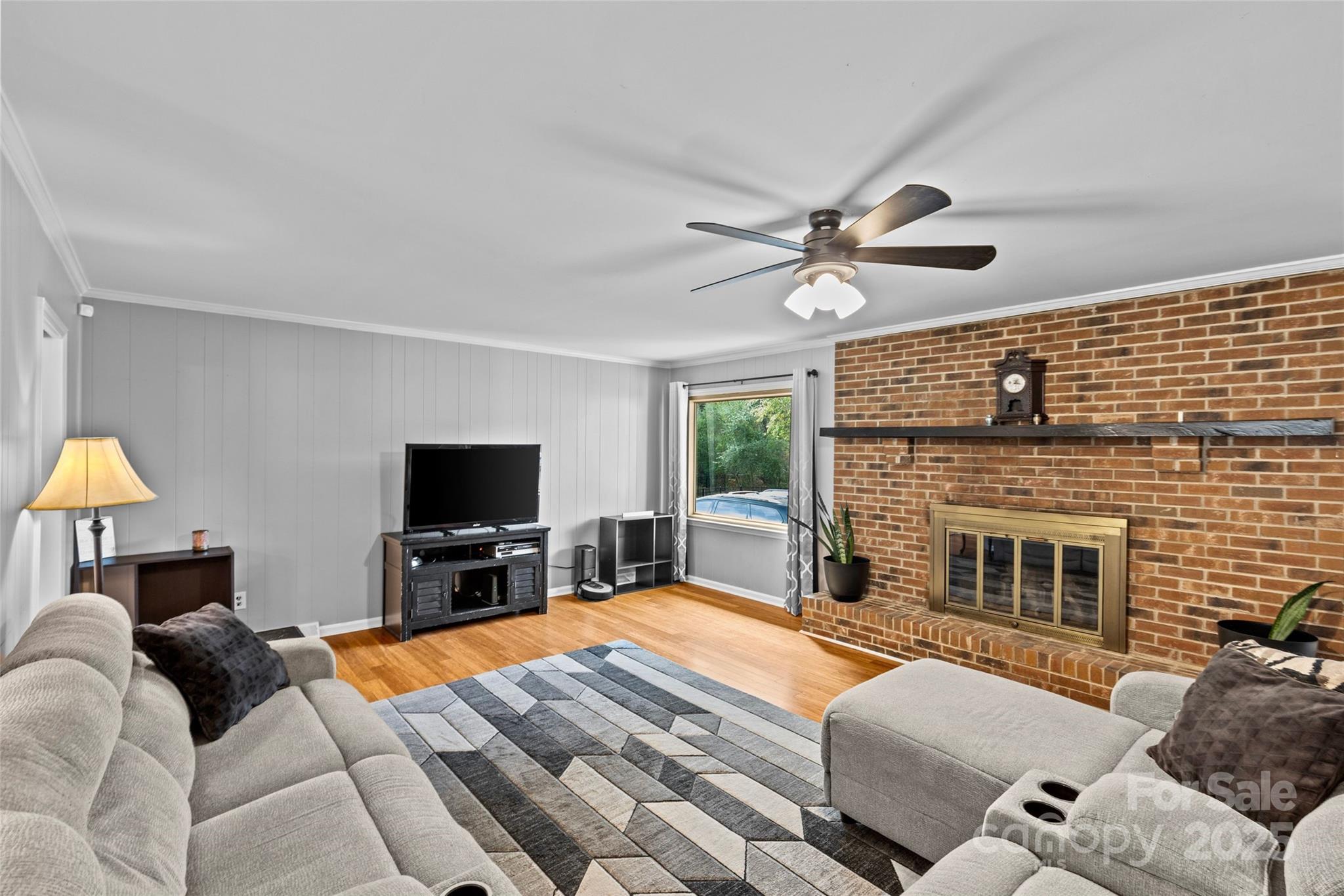 1949 Candlewick Drive