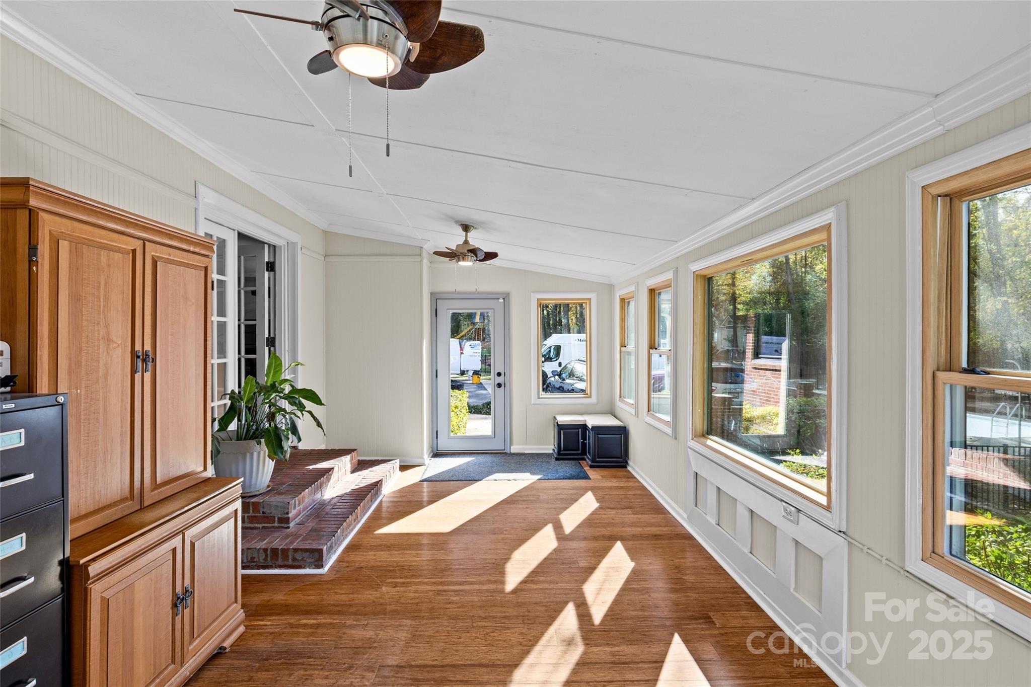 1949 Candlewick Drive