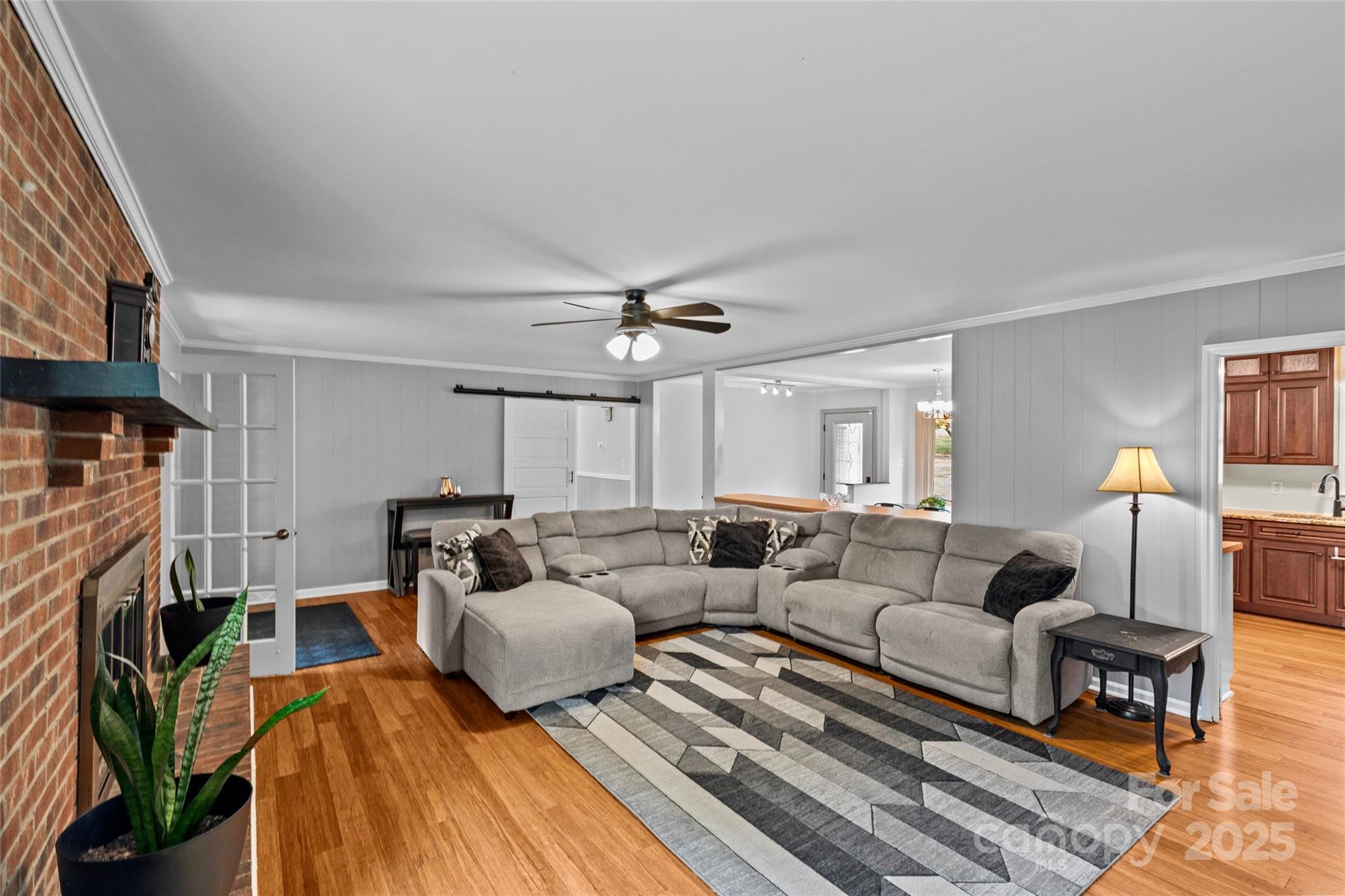 1949 Candlewick Drive