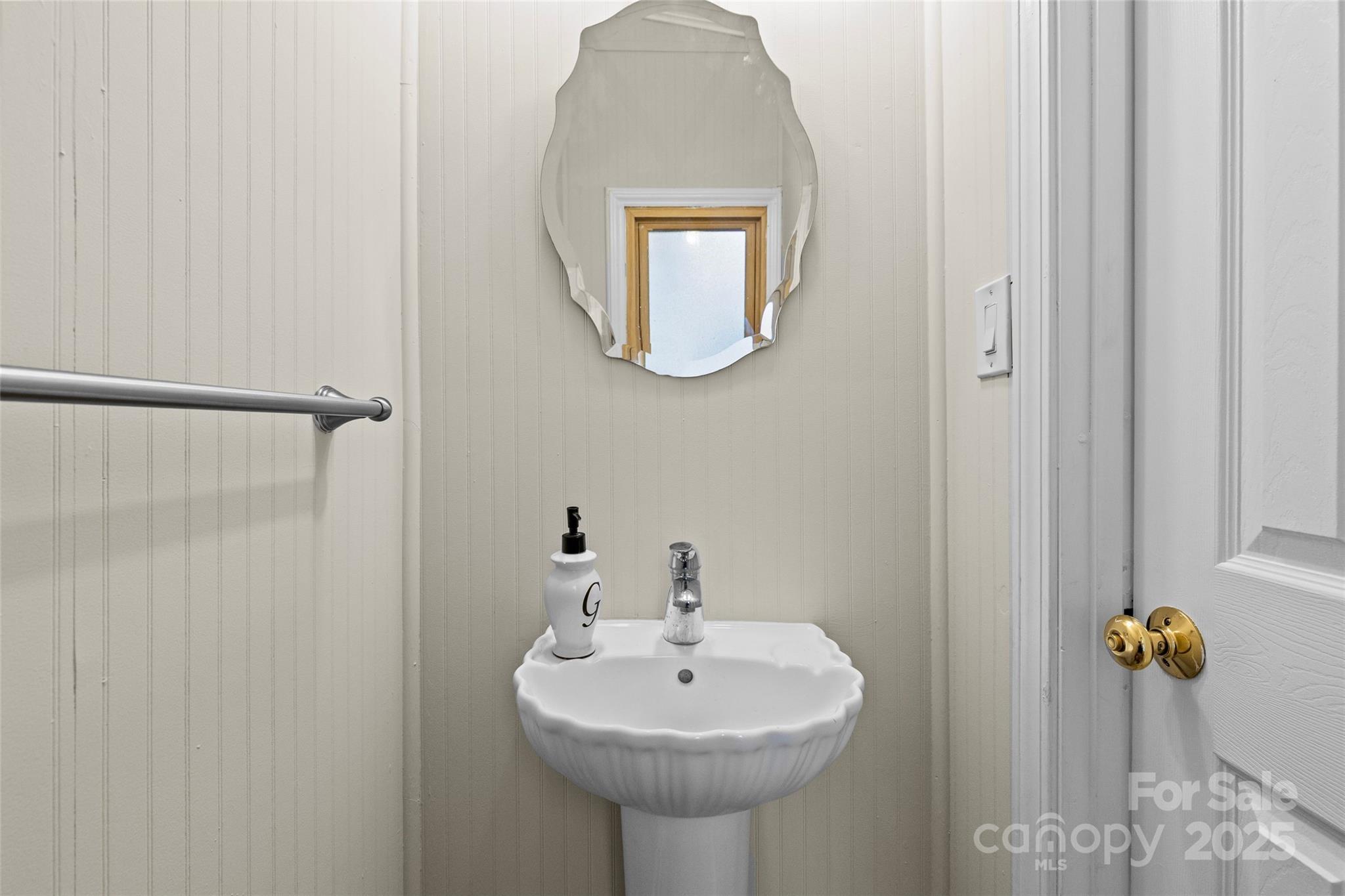 1949 Candlewick Drive