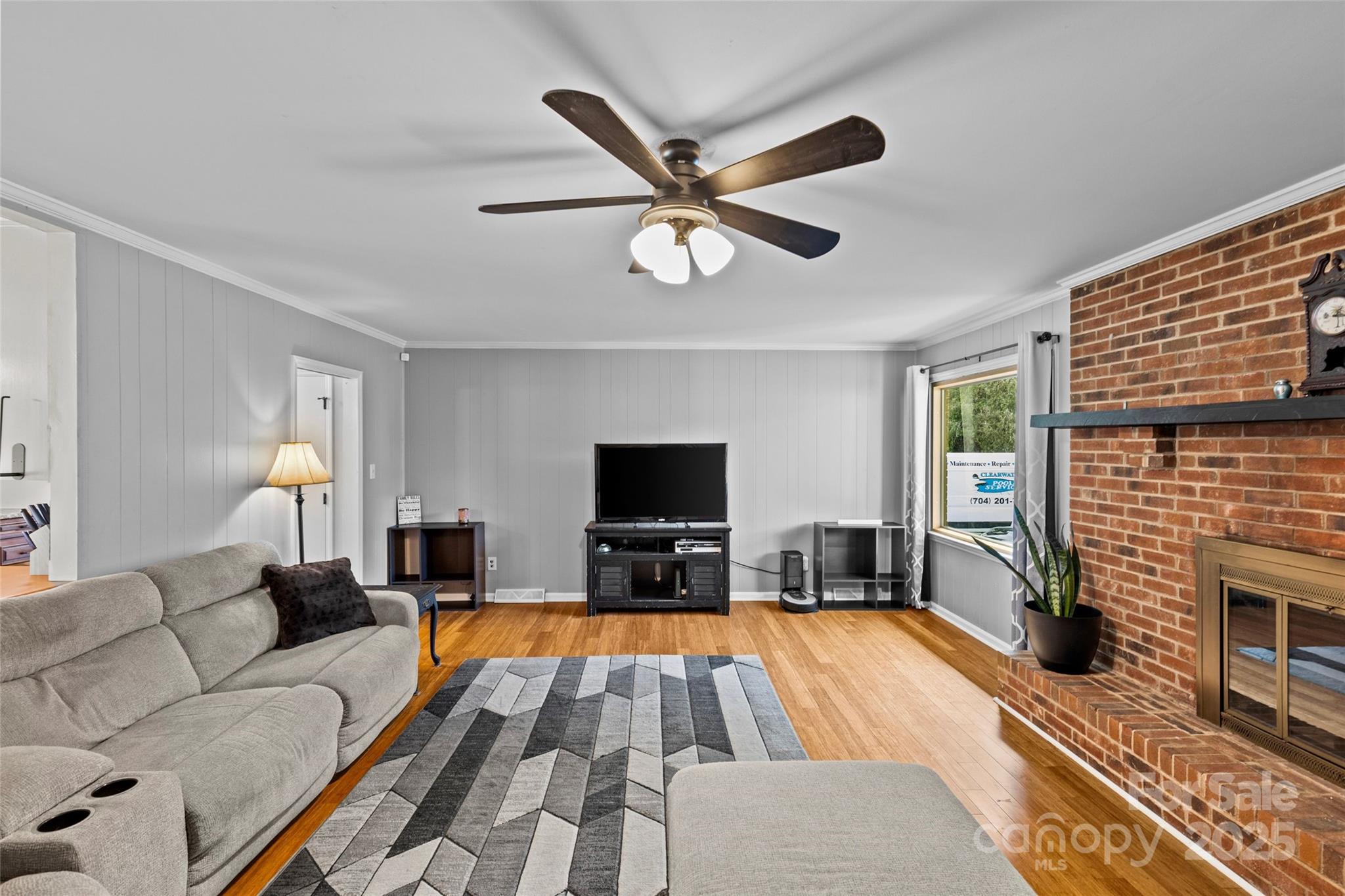 1949 Candlewick Drive