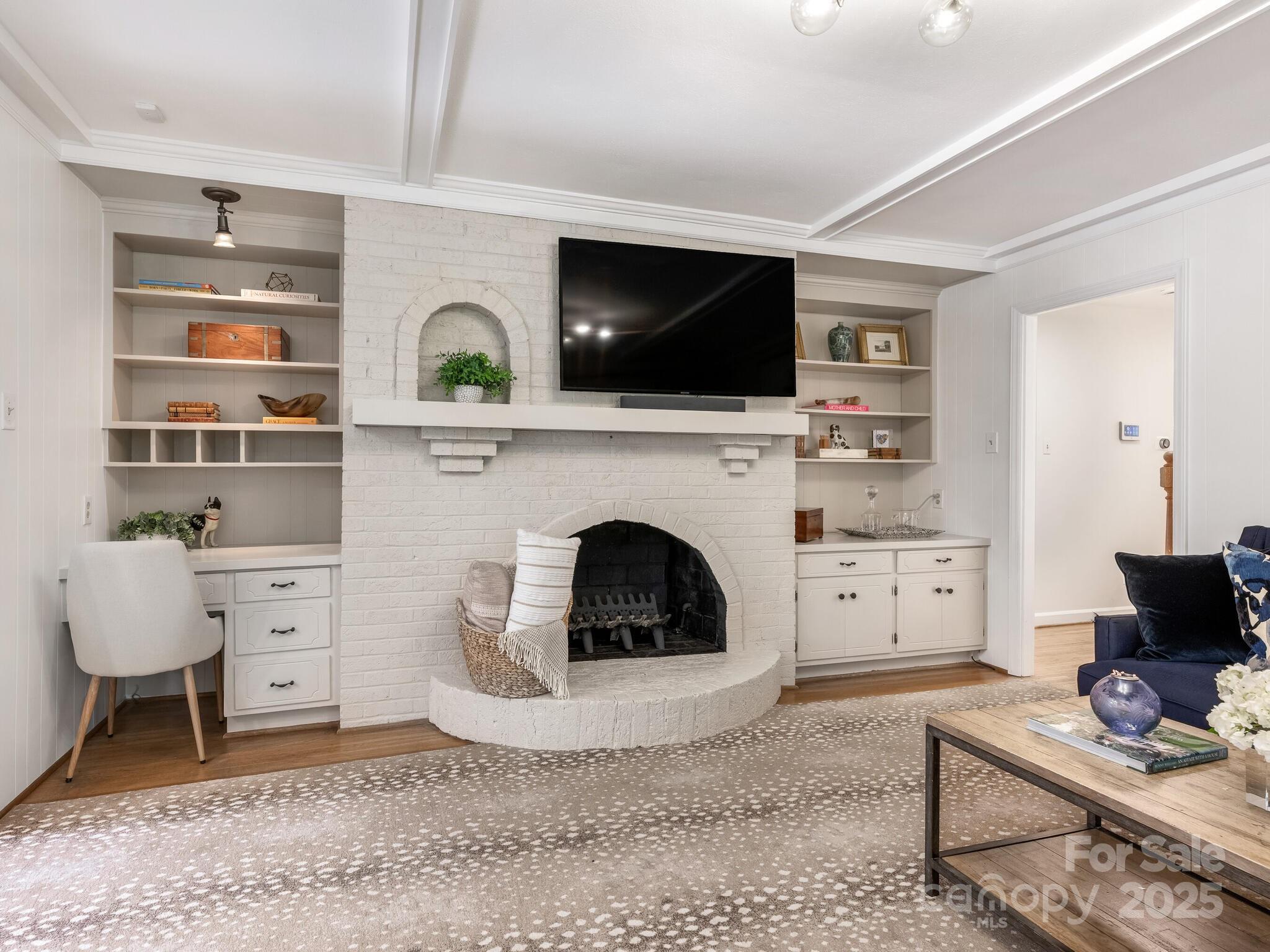 3239 Sunnybrook Drive