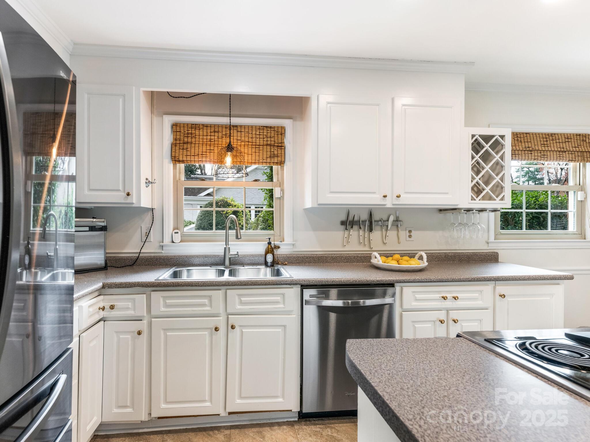 3239 Sunnybrook Drive