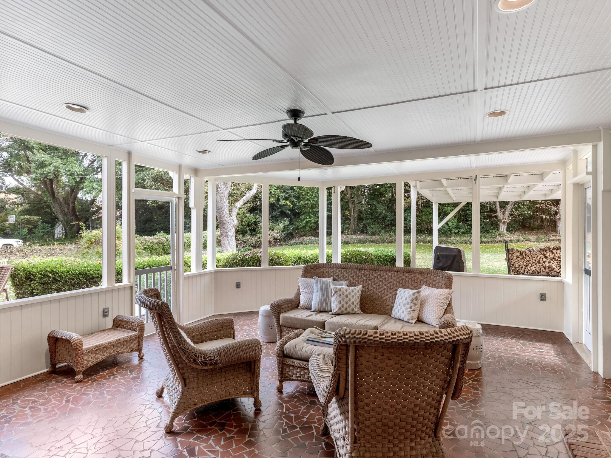 3239 Sunnybrook Drive