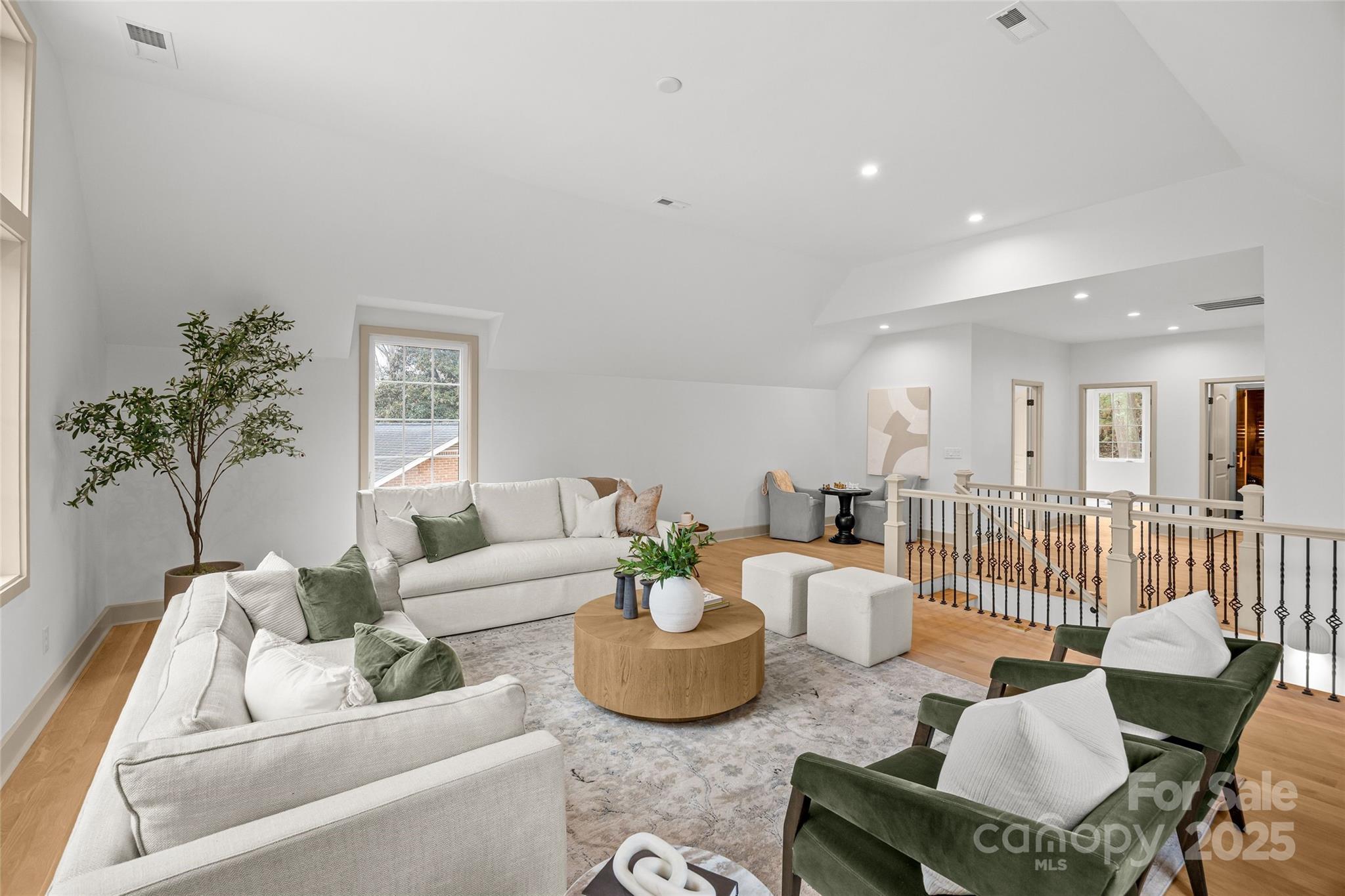 4808 Crooked Oak Lane