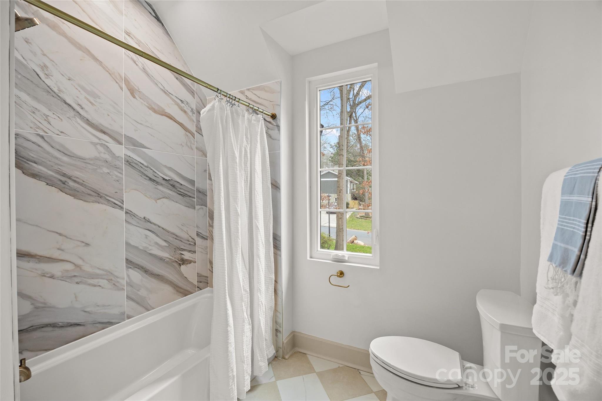 4808 Crooked Oak Lane
