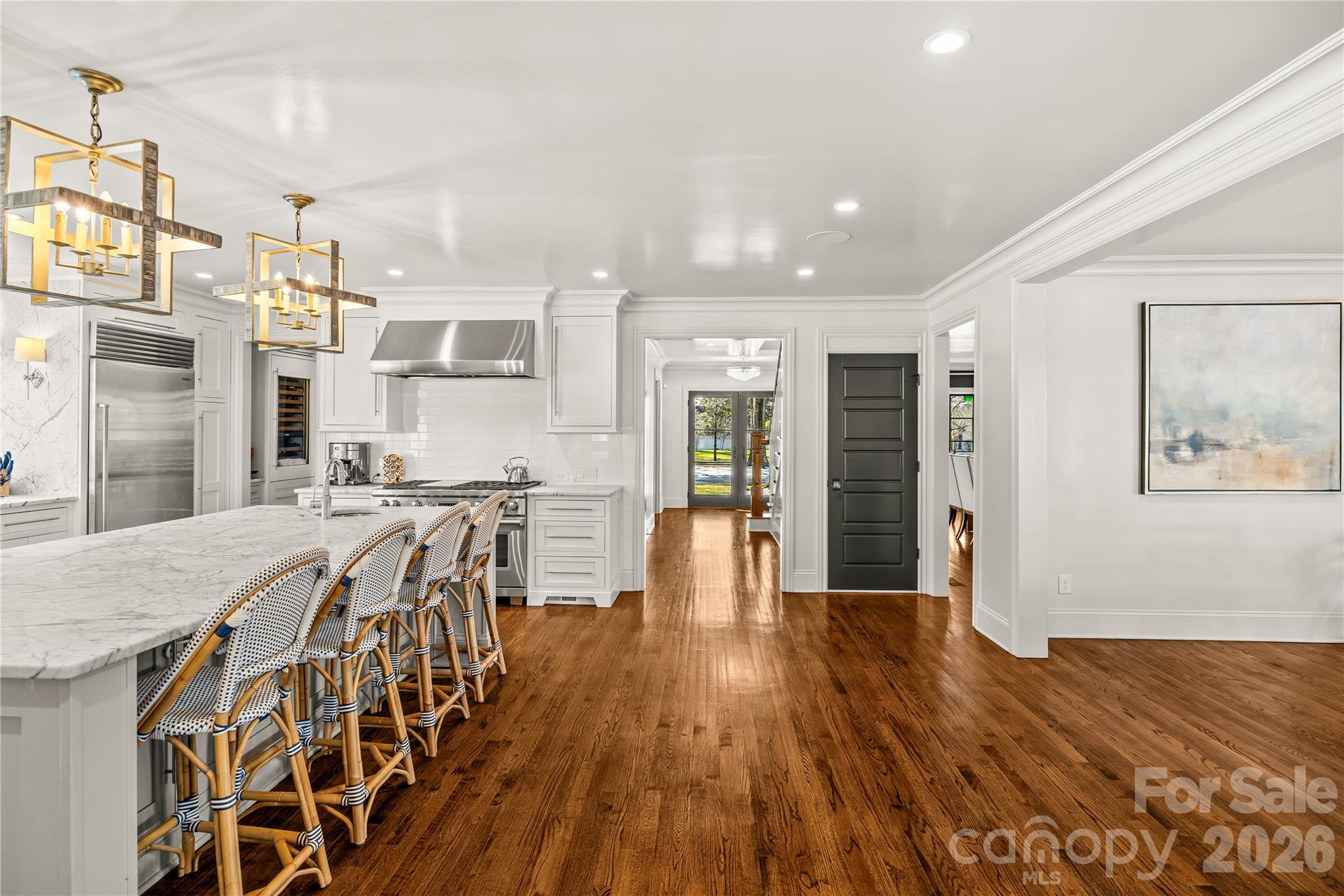1935 Queens Road W