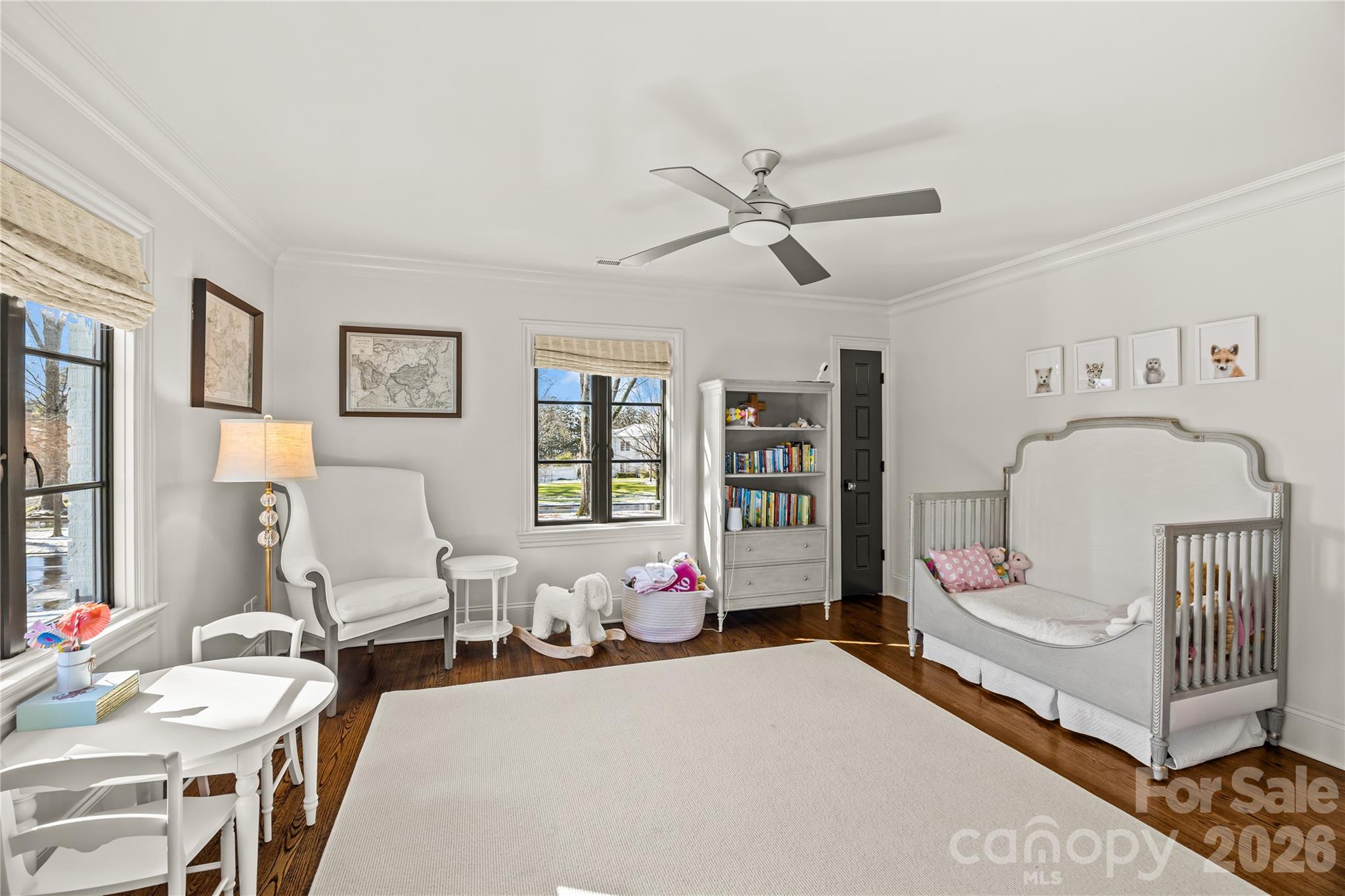1935 Queens Road W