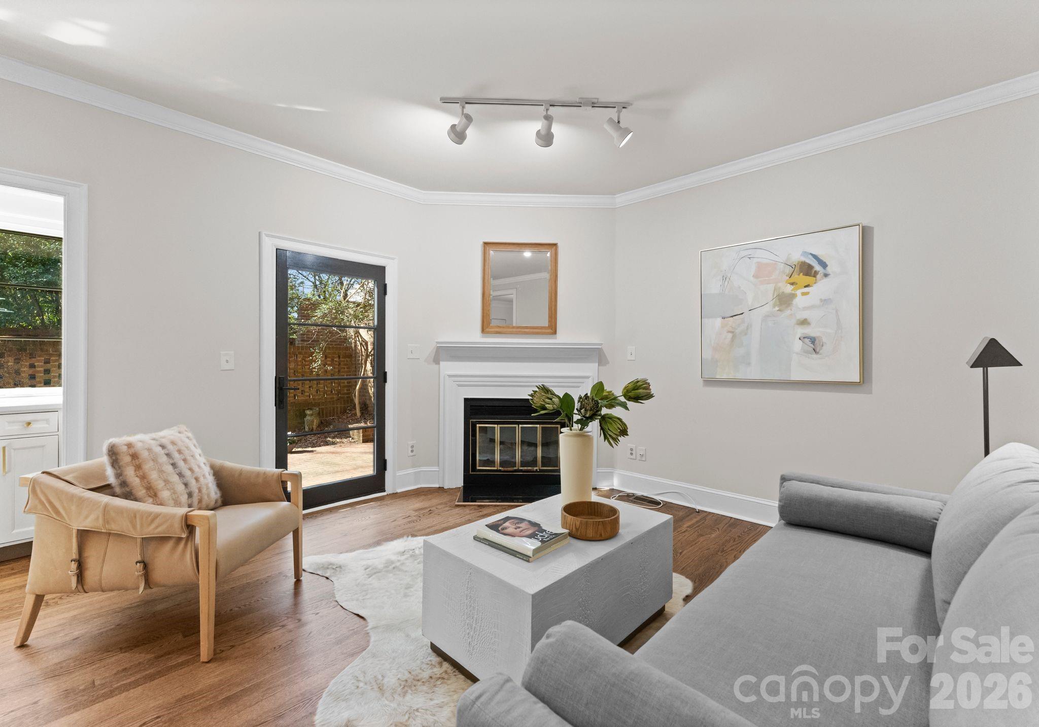 236 Perrin Place