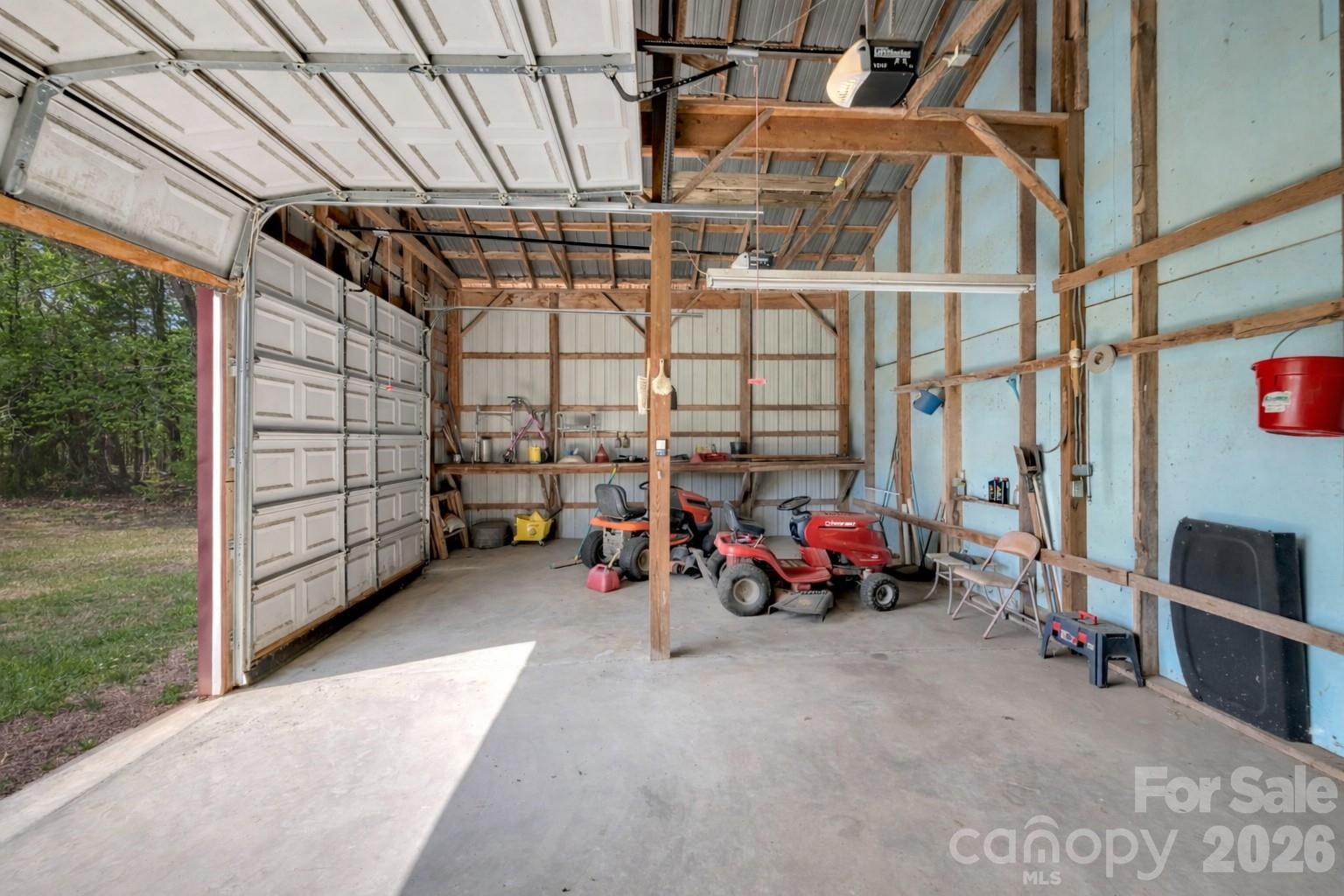 824 N Forest Hills School Road
