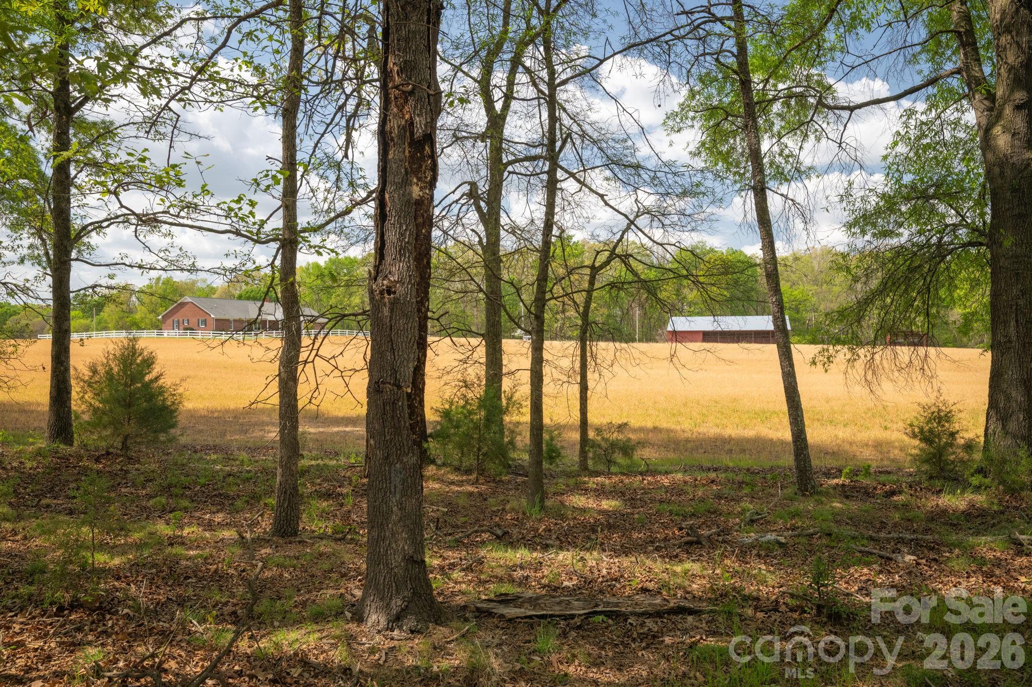 824 N Forest Hills School Road