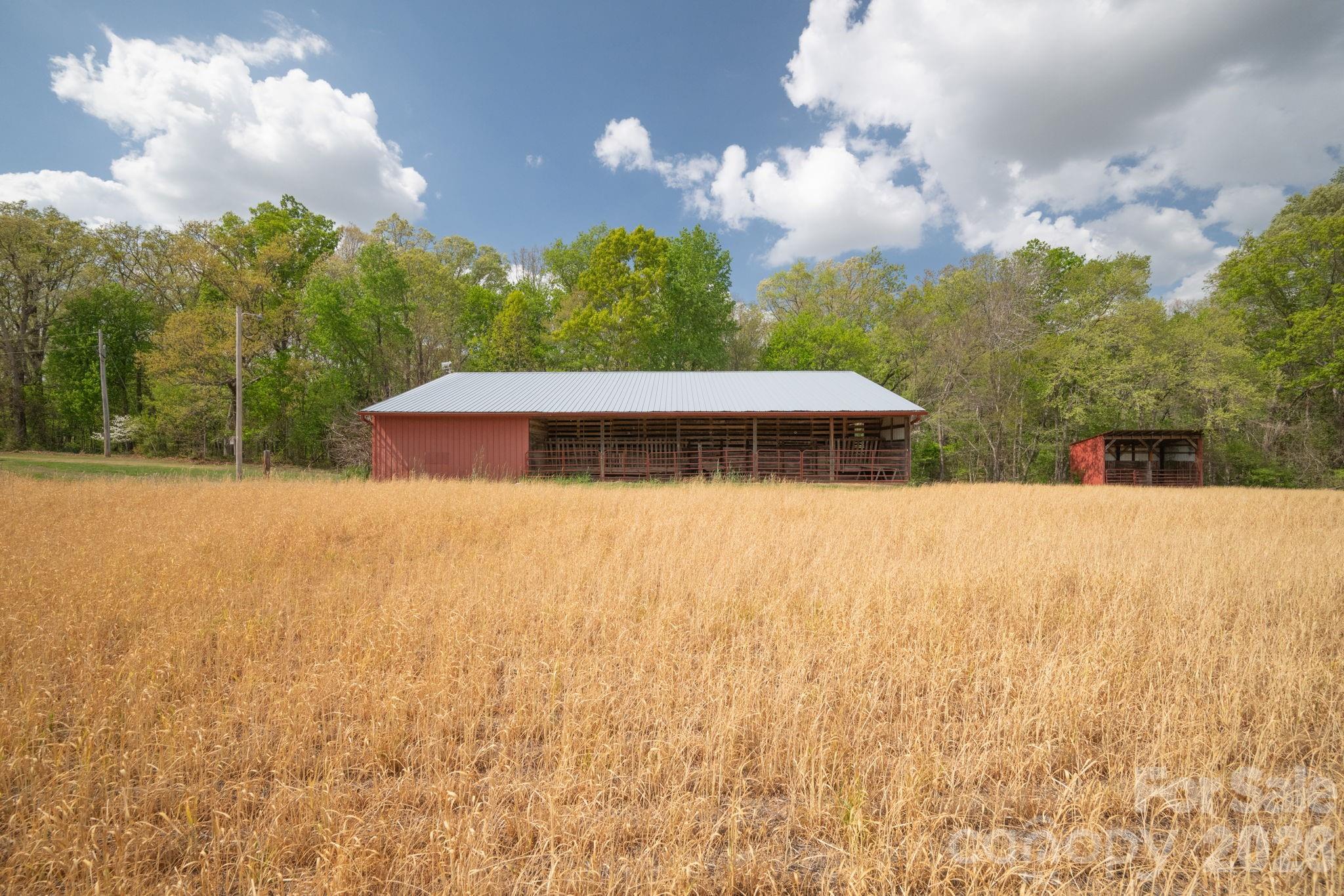 824 N Forest Hills School Road