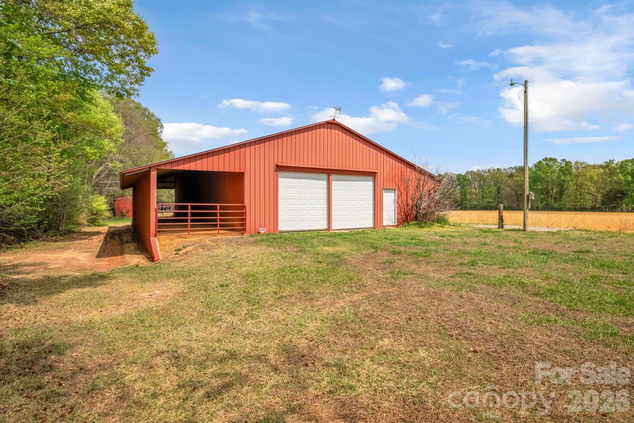 824 N Forest Hills School Road