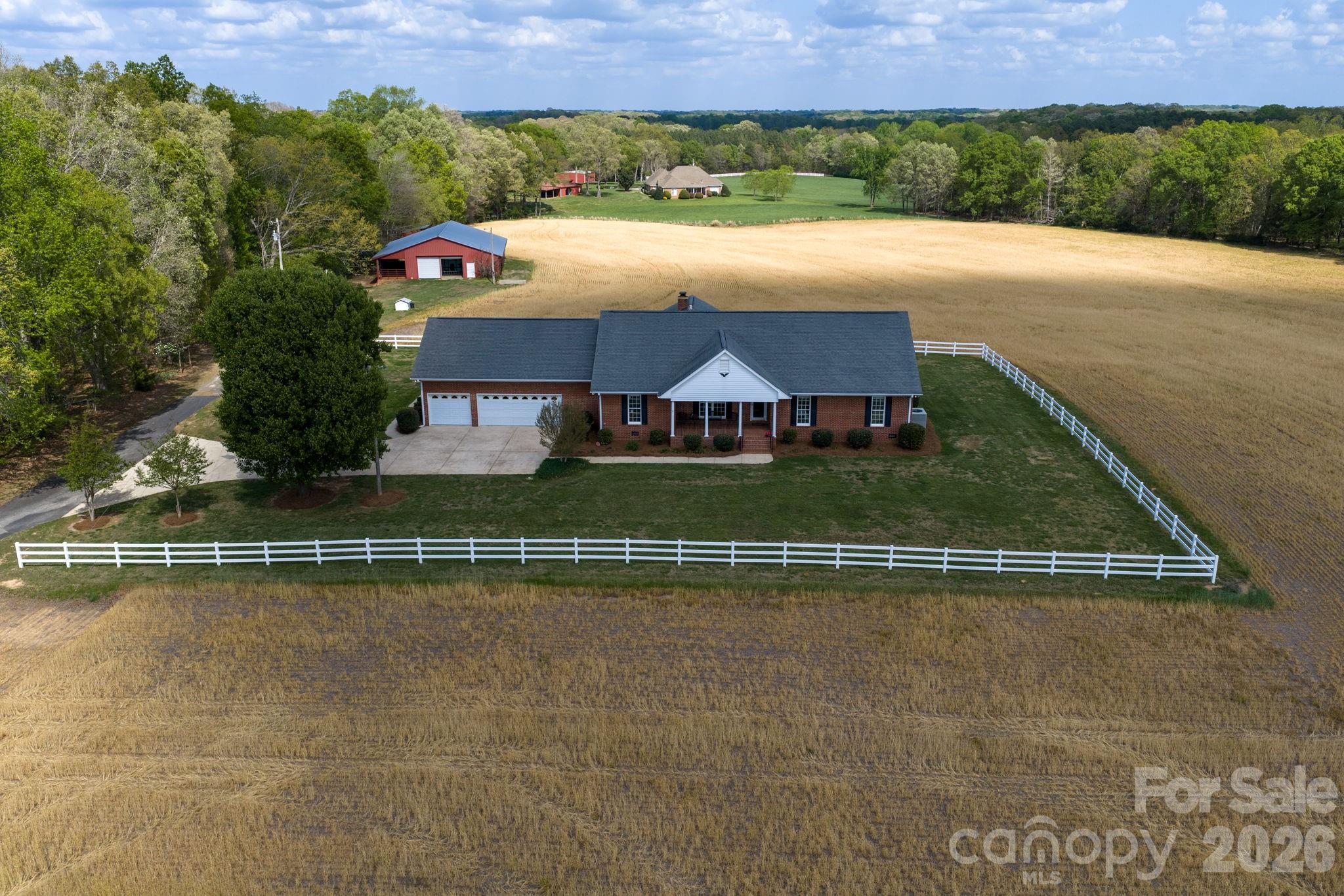 824 N Forest Hills School Road