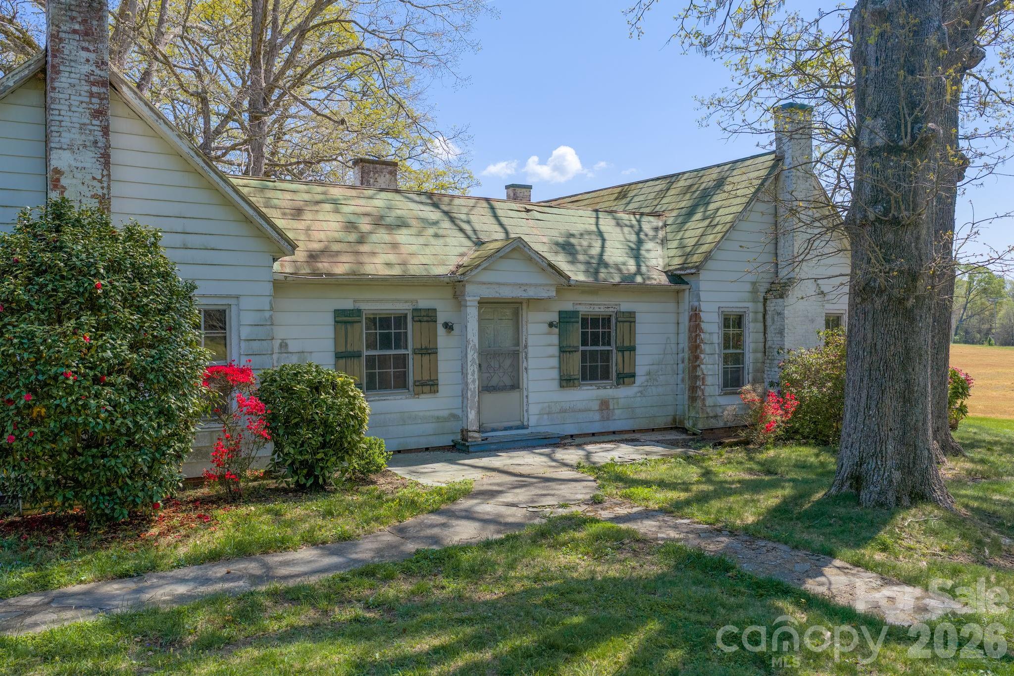 32286 Laton Road