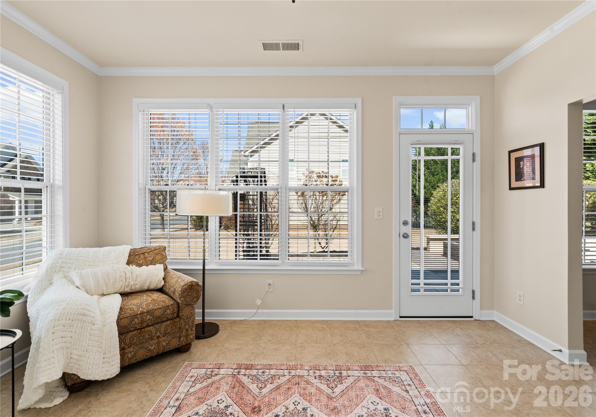 5049 Gladiola Way