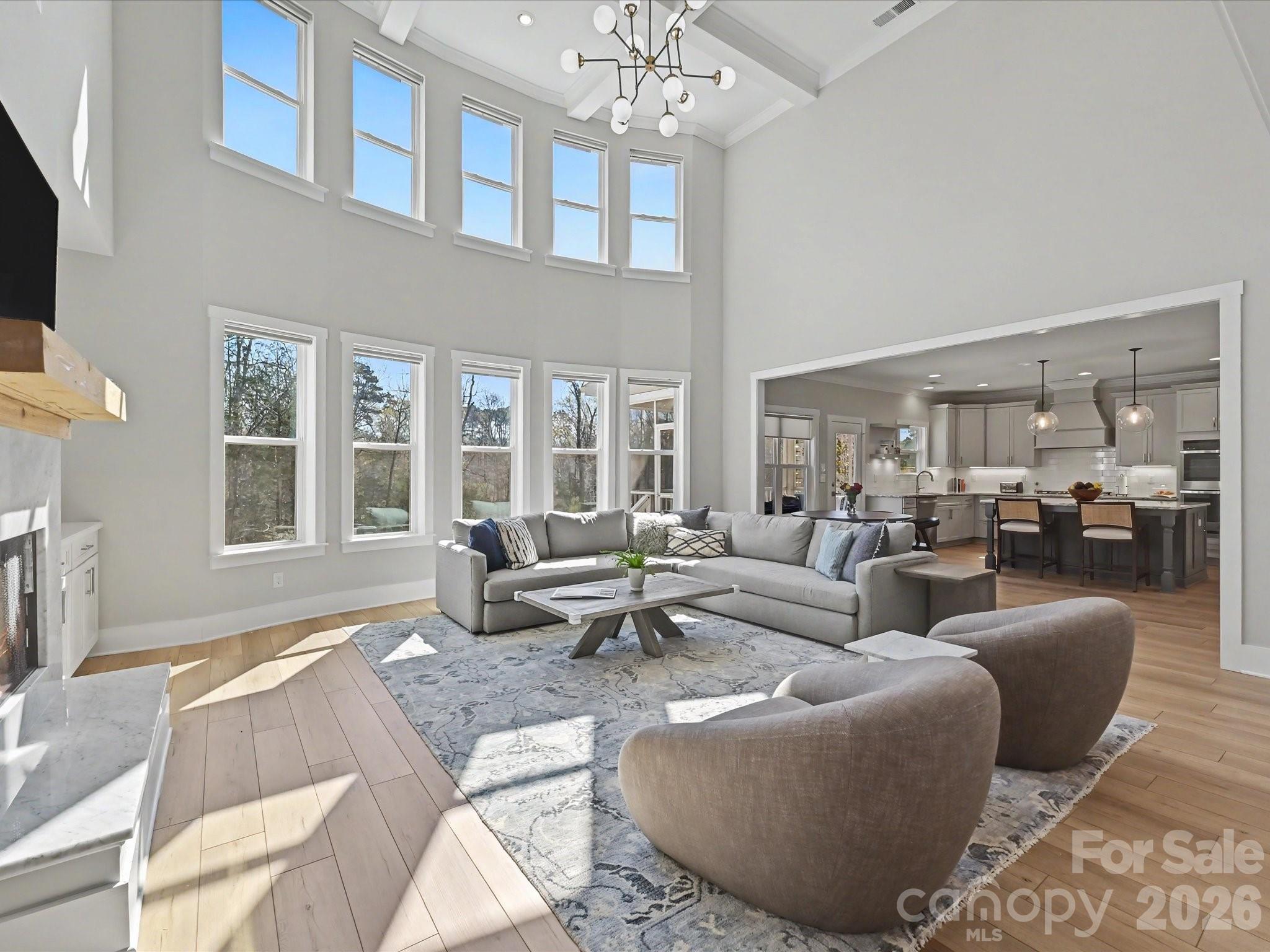 1052 Lakefront Woods