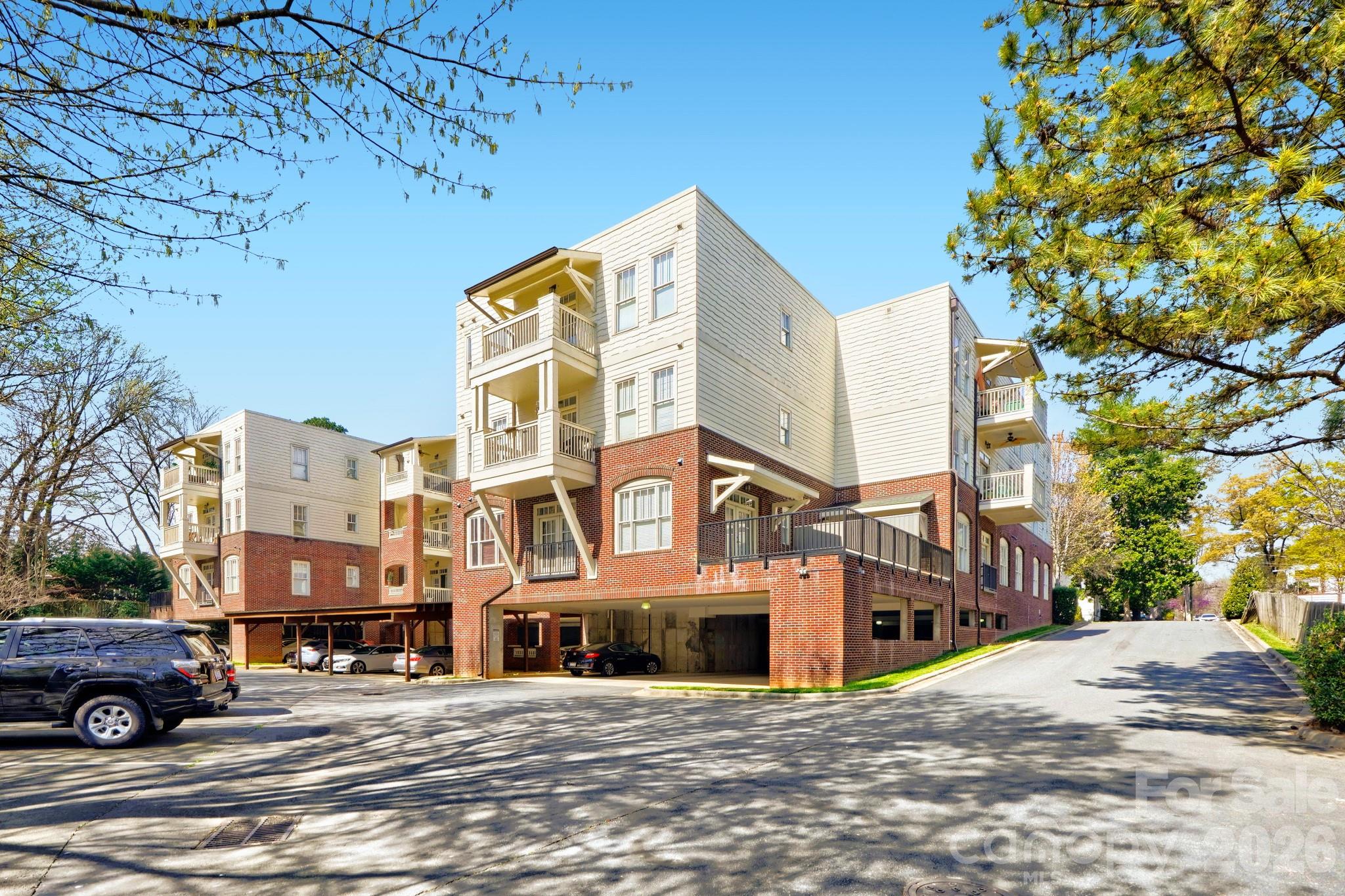 518 Clarice Avenue Unit: 100