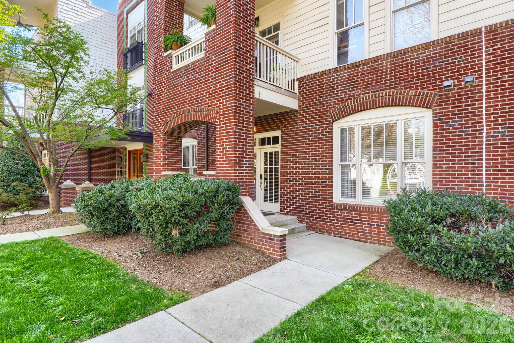 518 Clarice Avenue Unit: 100