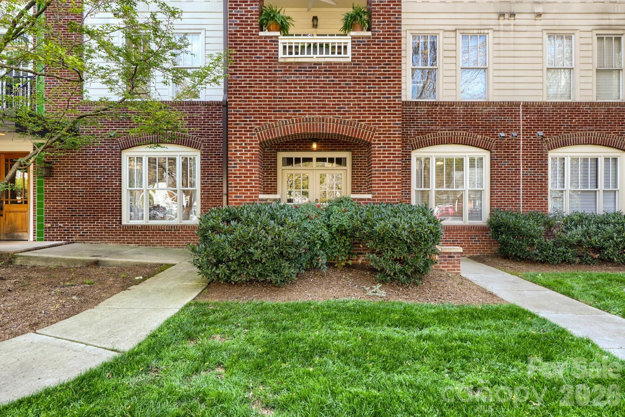 518 Clarice Avenue Unit: 100