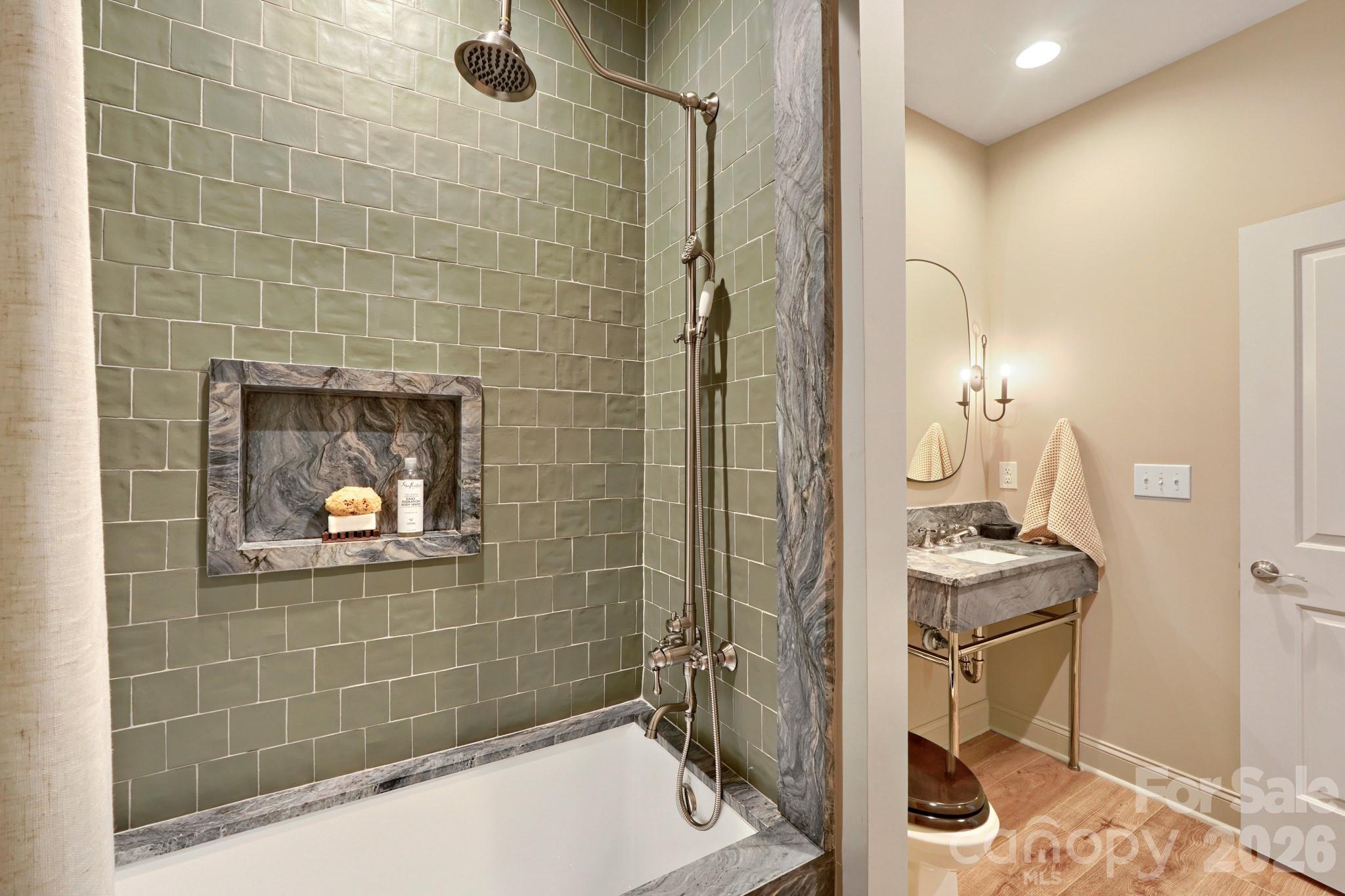 518 Clarice Avenue Unit: 100