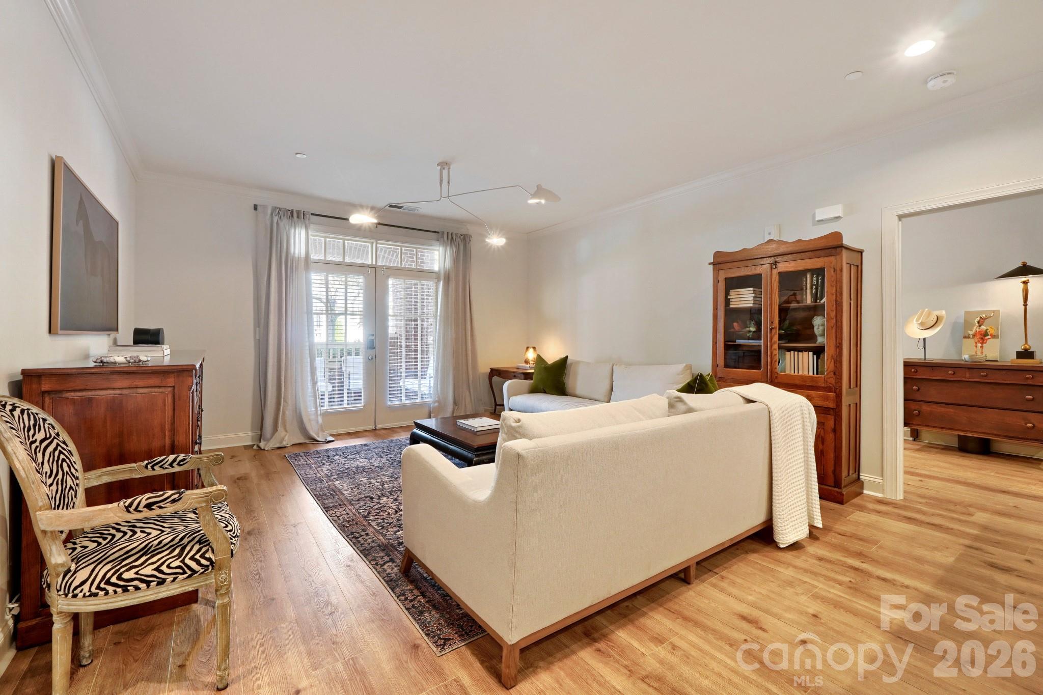 518 Clarice Avenue Unit: 100