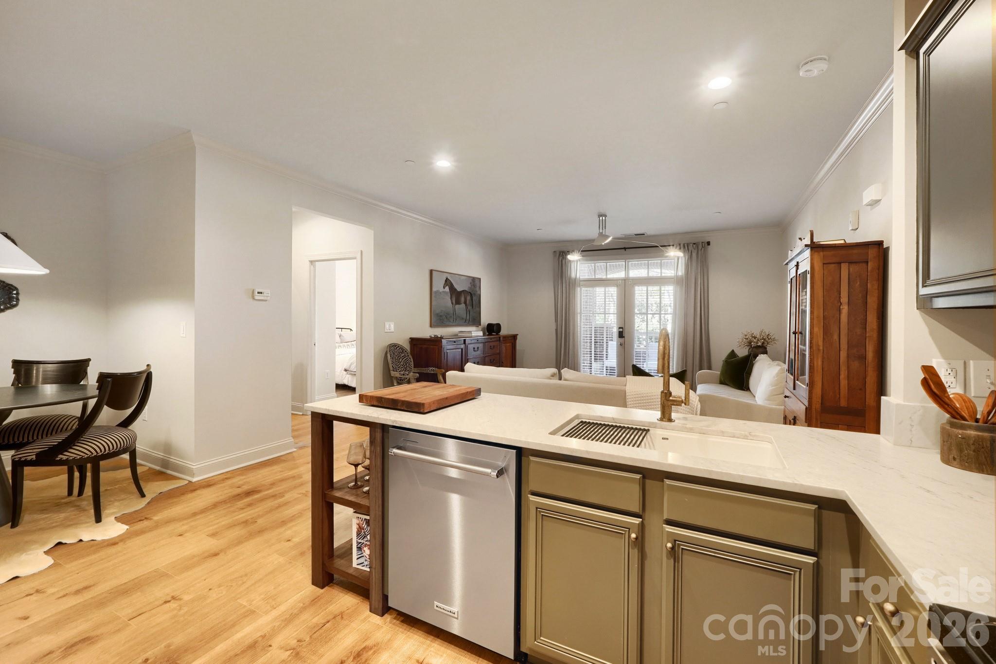 518 Clarice Avenue Unit: 100
