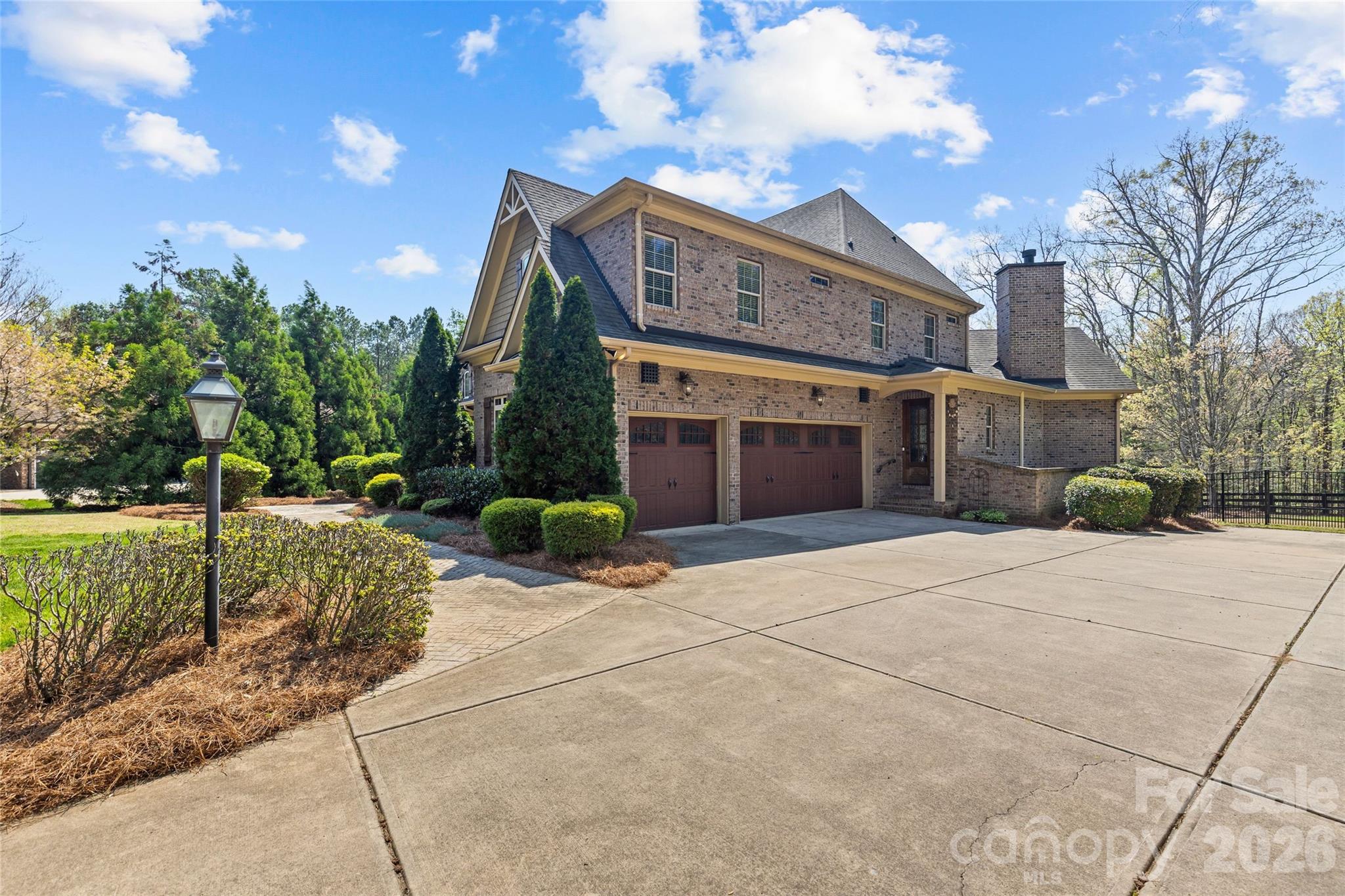 253 Old Post Road