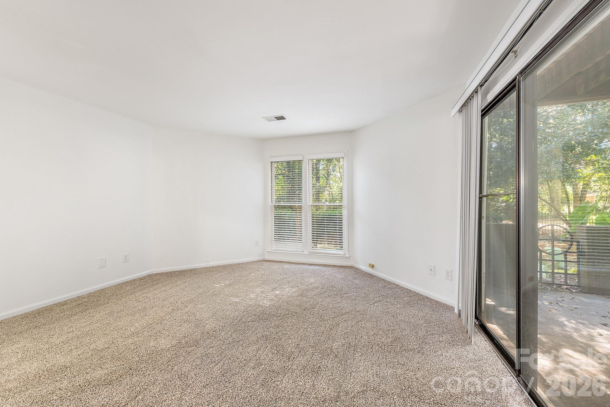 2715 Selwyn Avenue Unit: 34