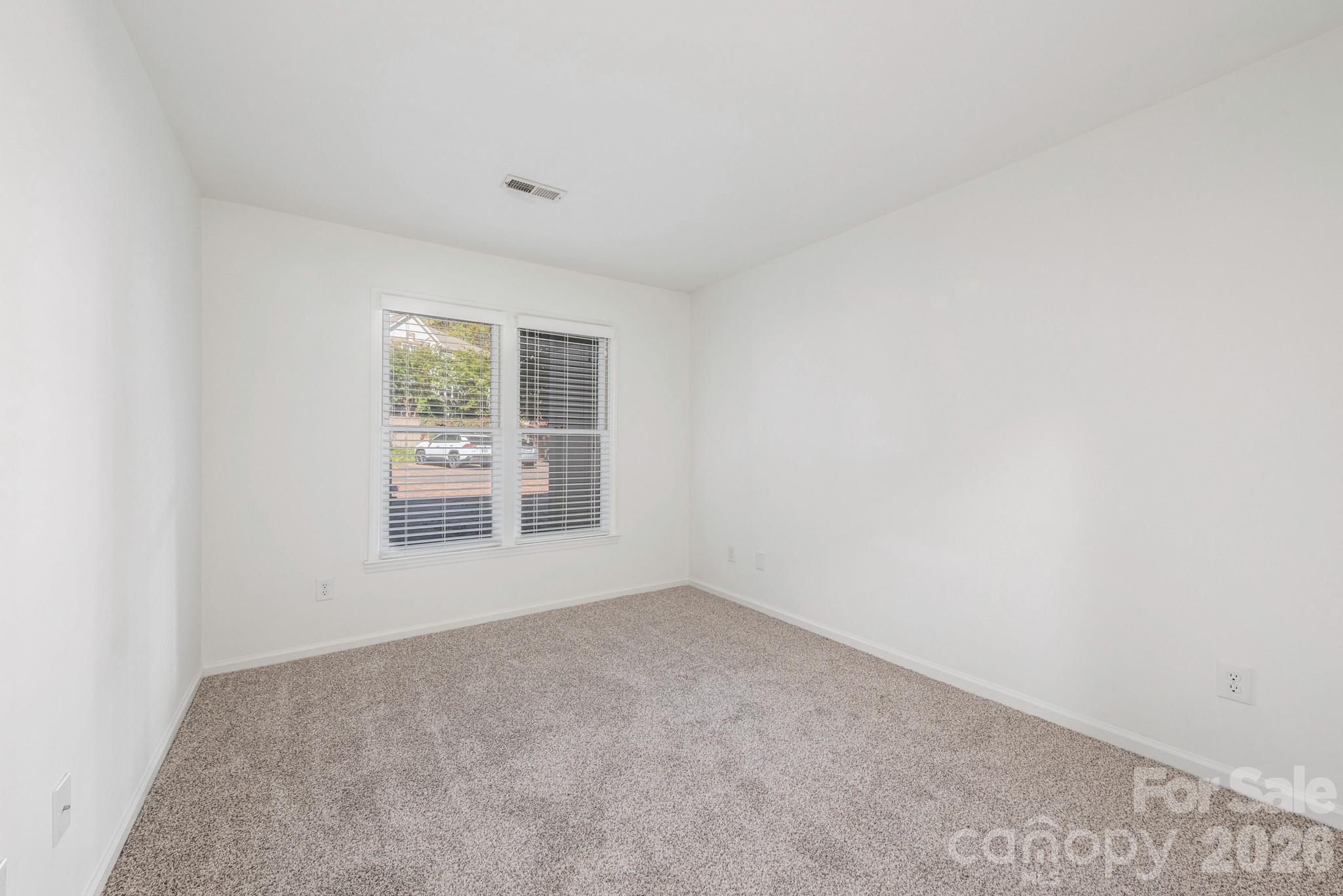 2715 Selwyn Avenue Unit: 34