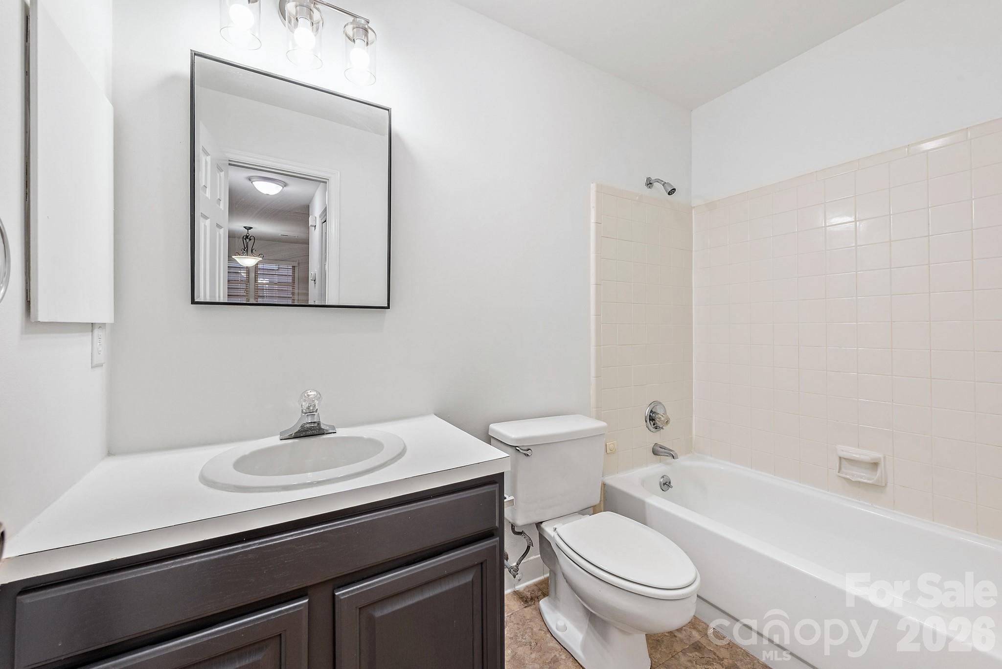 2715 Selwyn Avenue Unit: 34