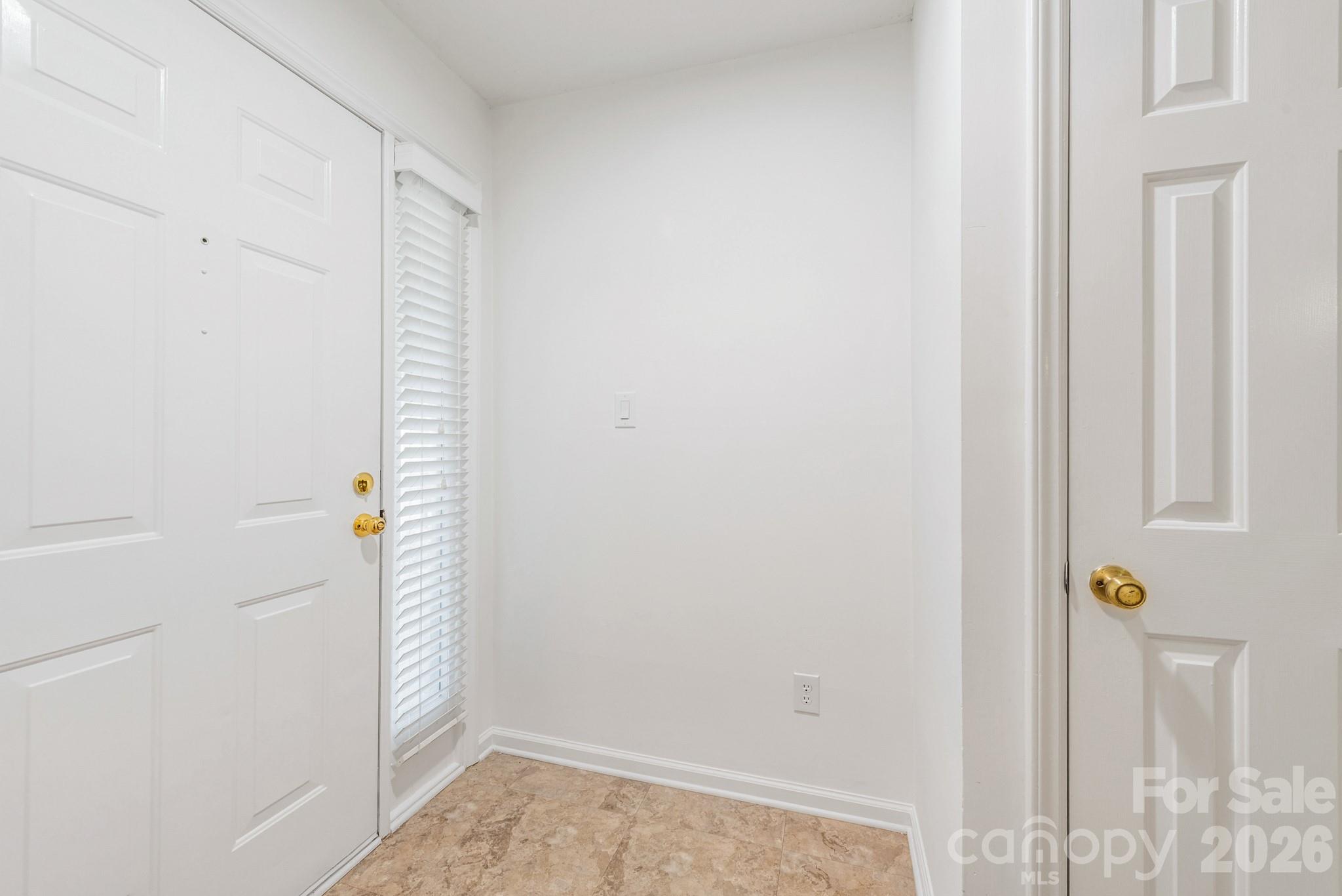 2715 Selwyn Avenue Unit: 34