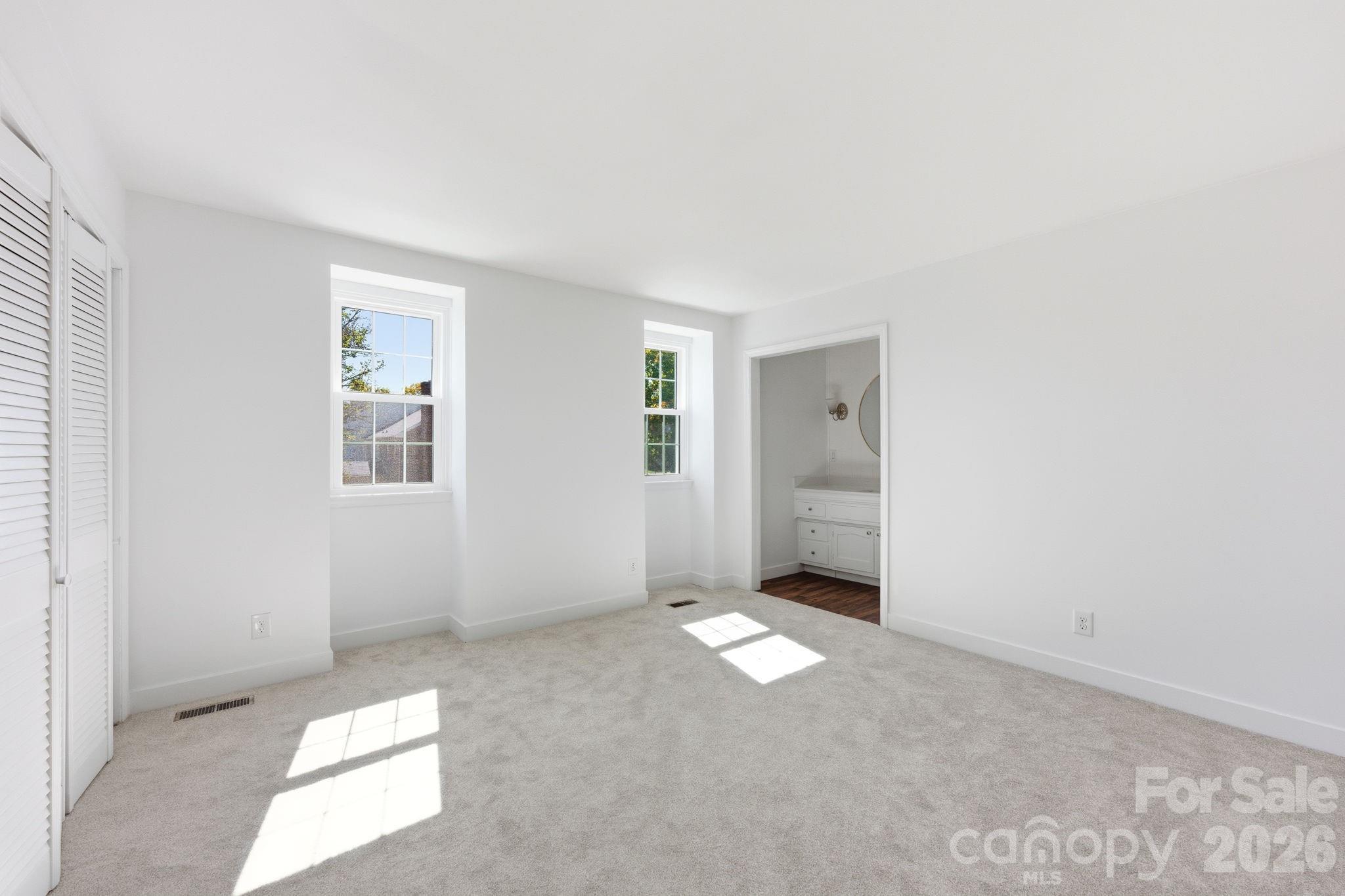 8005 Regent Park Lane