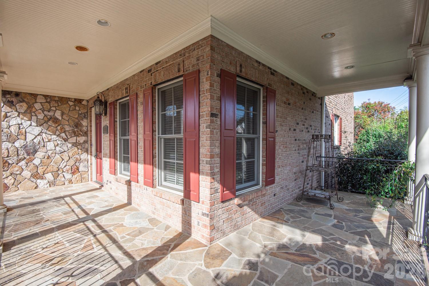 2616 Ladley Court