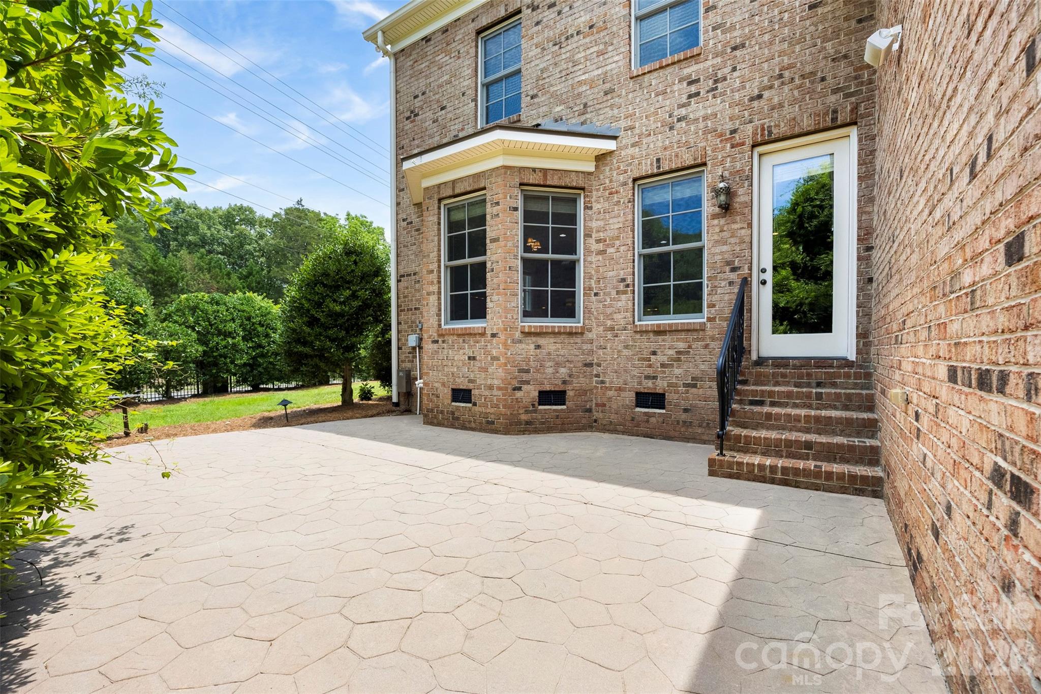 2616 Ladley Court