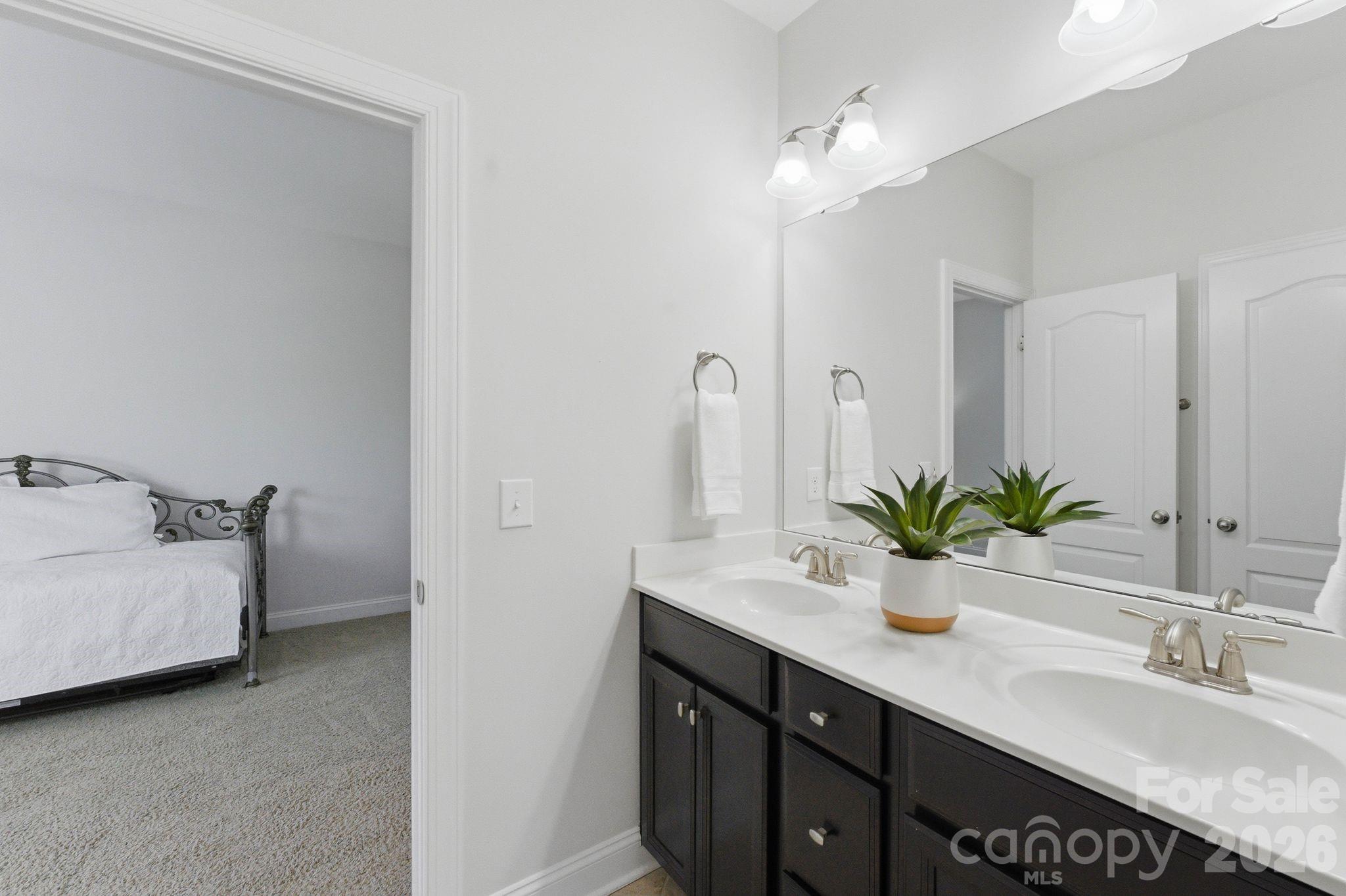 1414 Smoketree Court