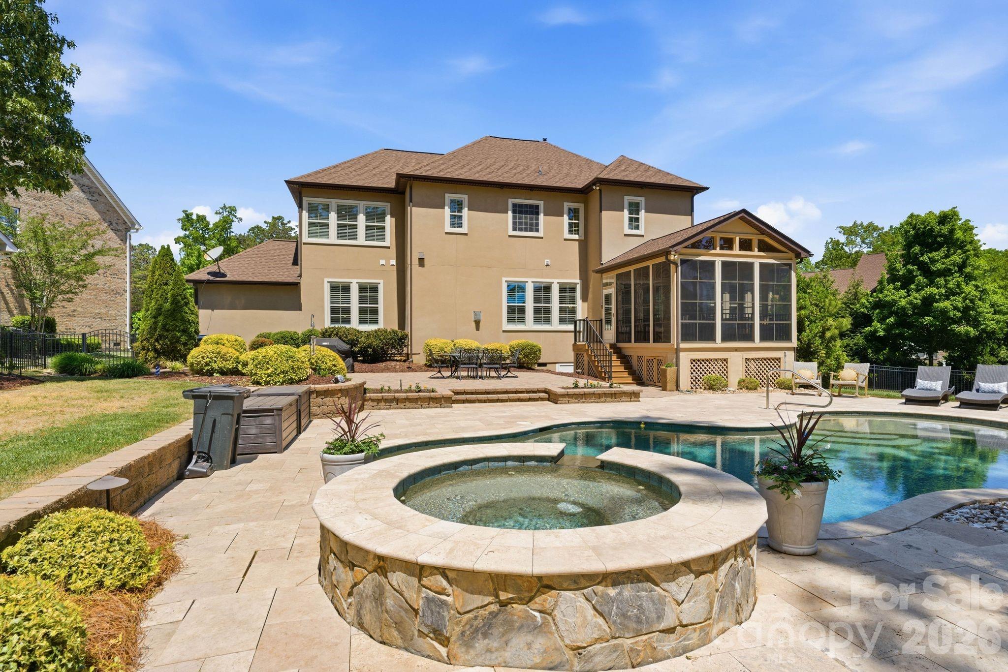 1414 Smoketree Court
