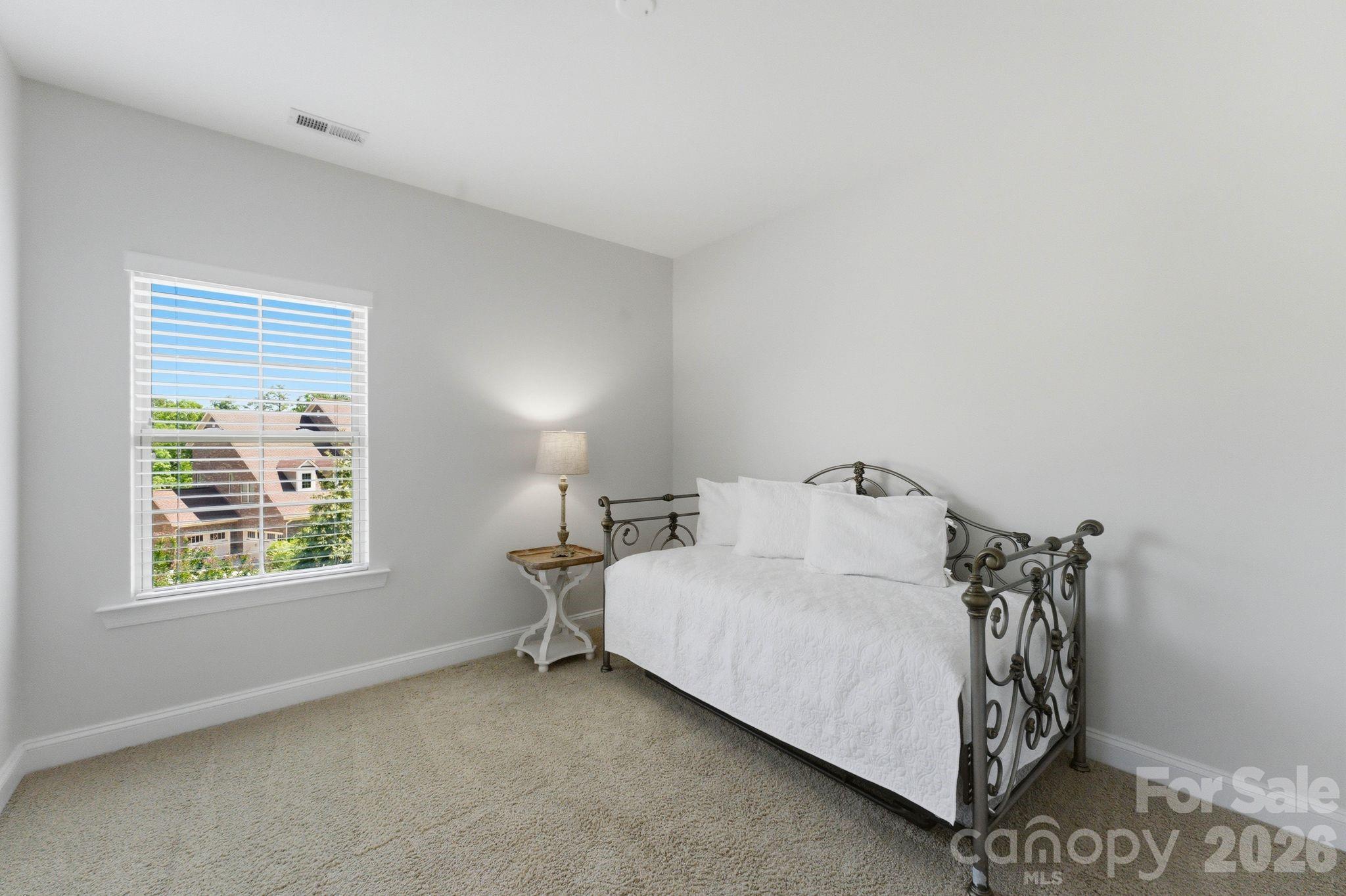 1414 Smoketree Court