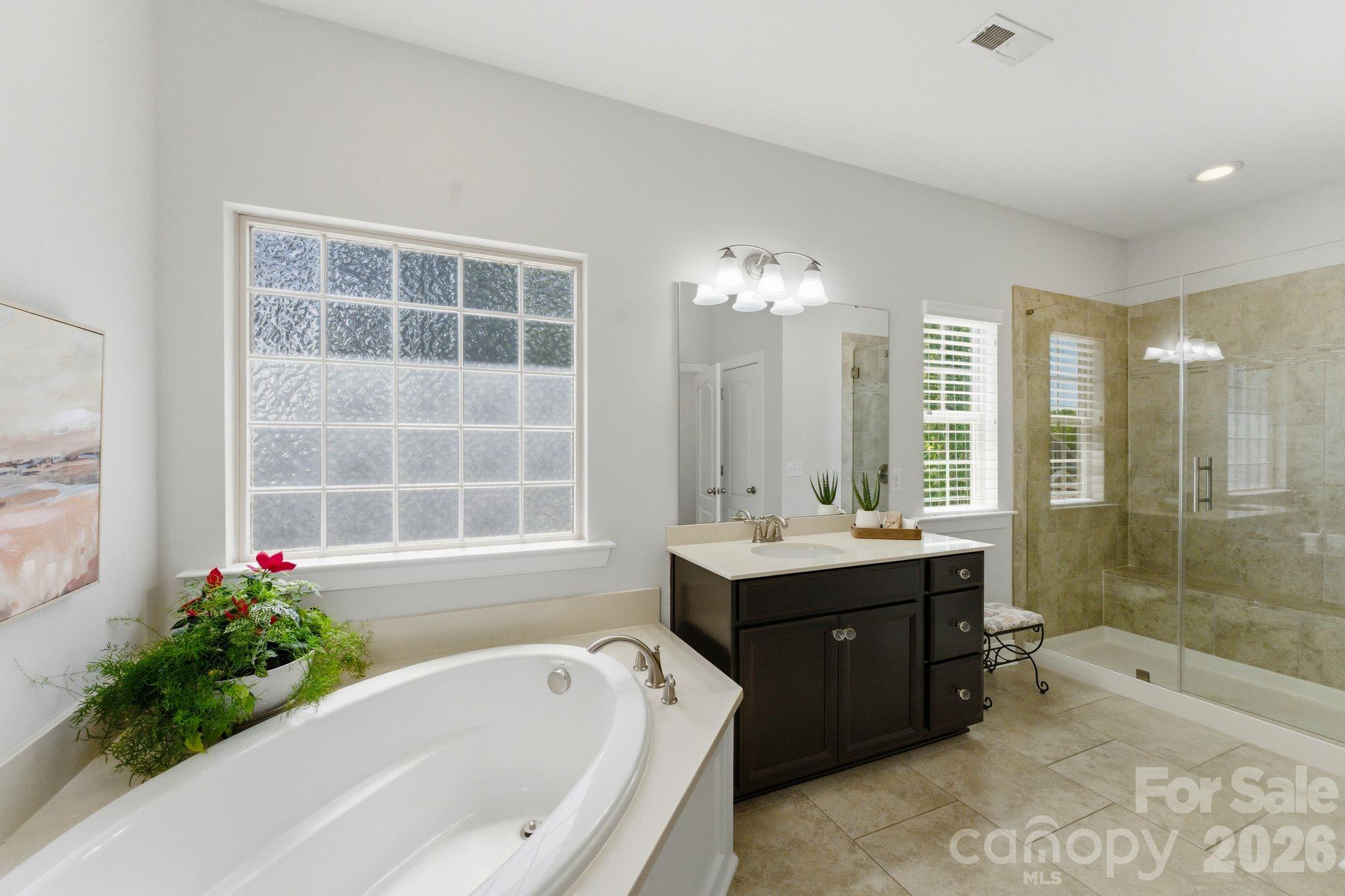 1414 Smoketree Court