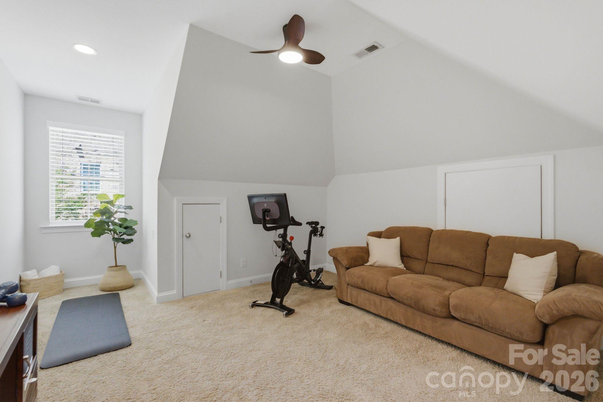 1414 Smoketree Court