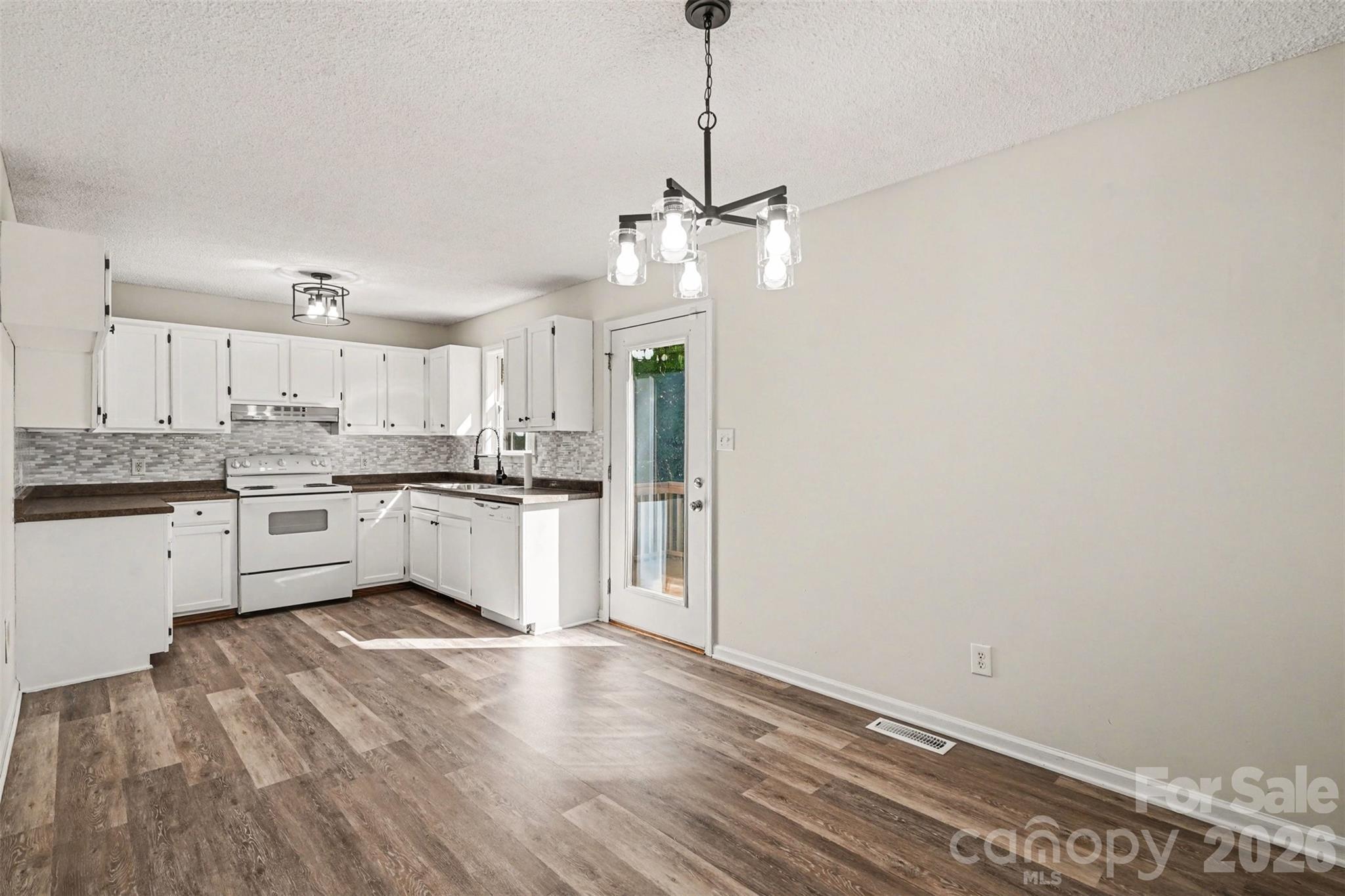 112 Ridgewood Drive