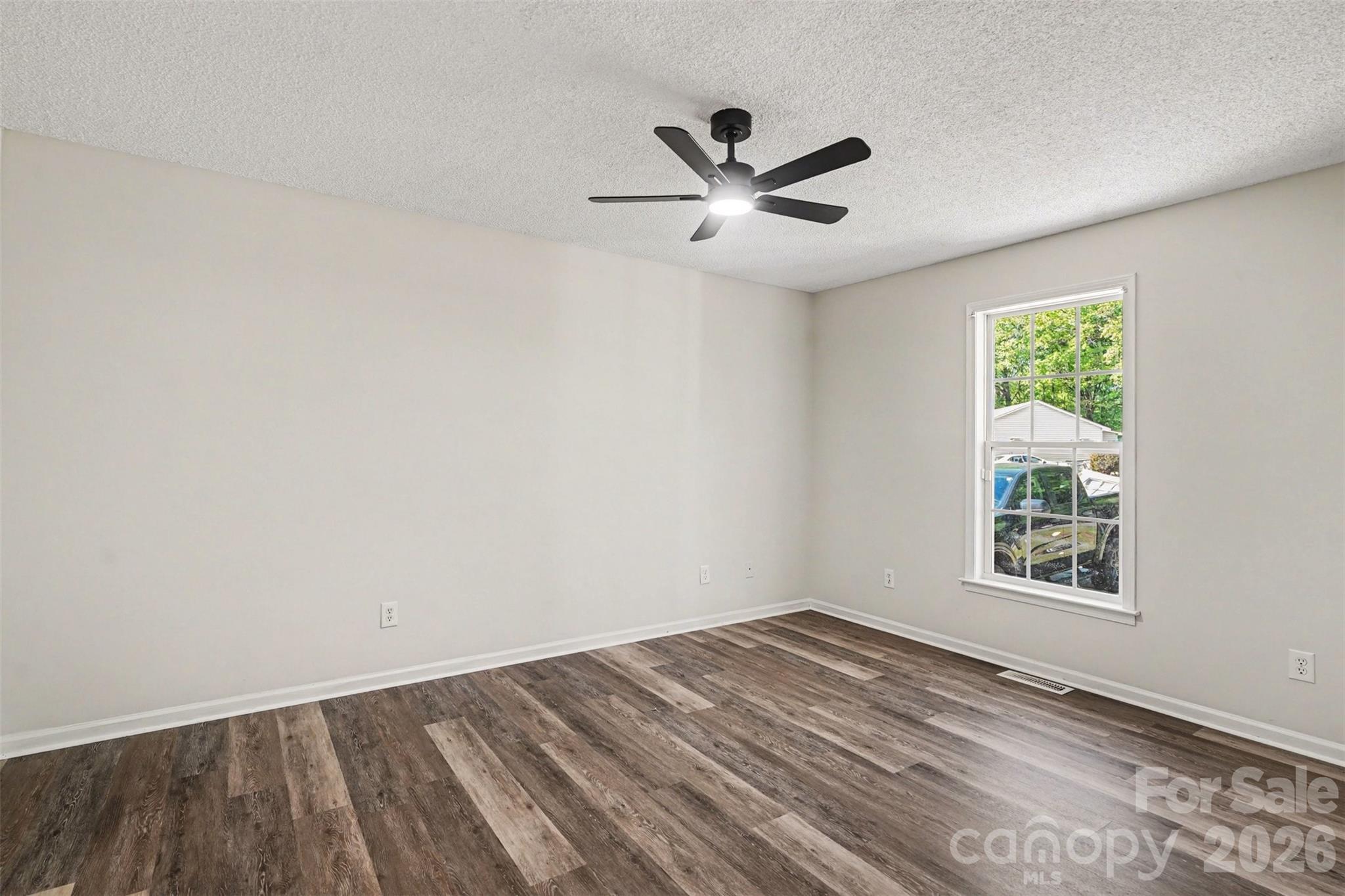 112 Ridgewood Drive