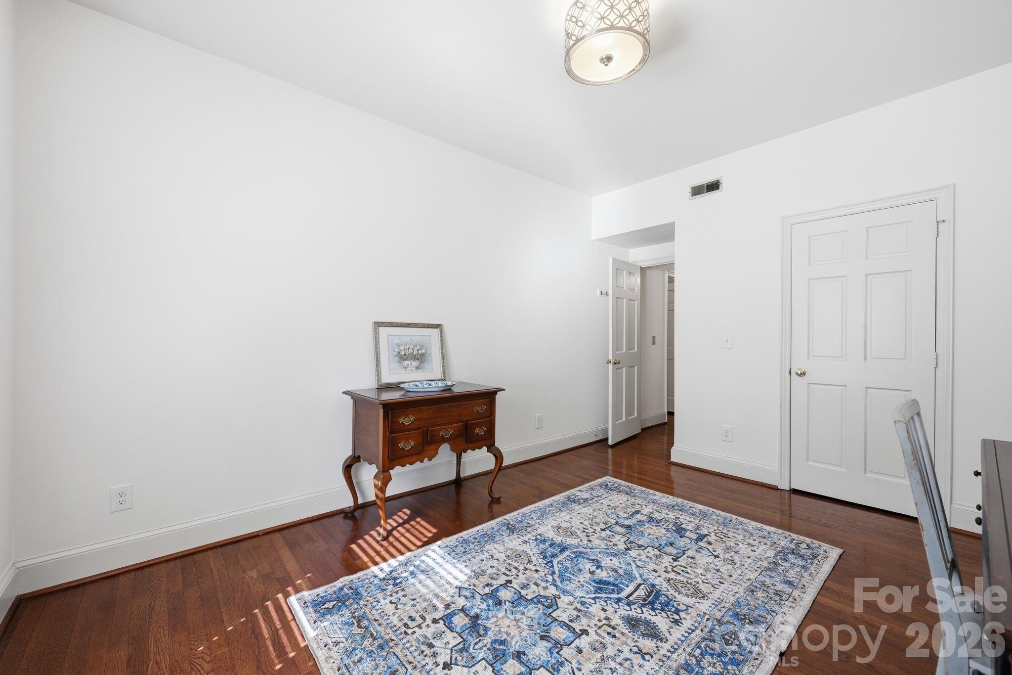 2440 Selwyn Avenue Unit: B