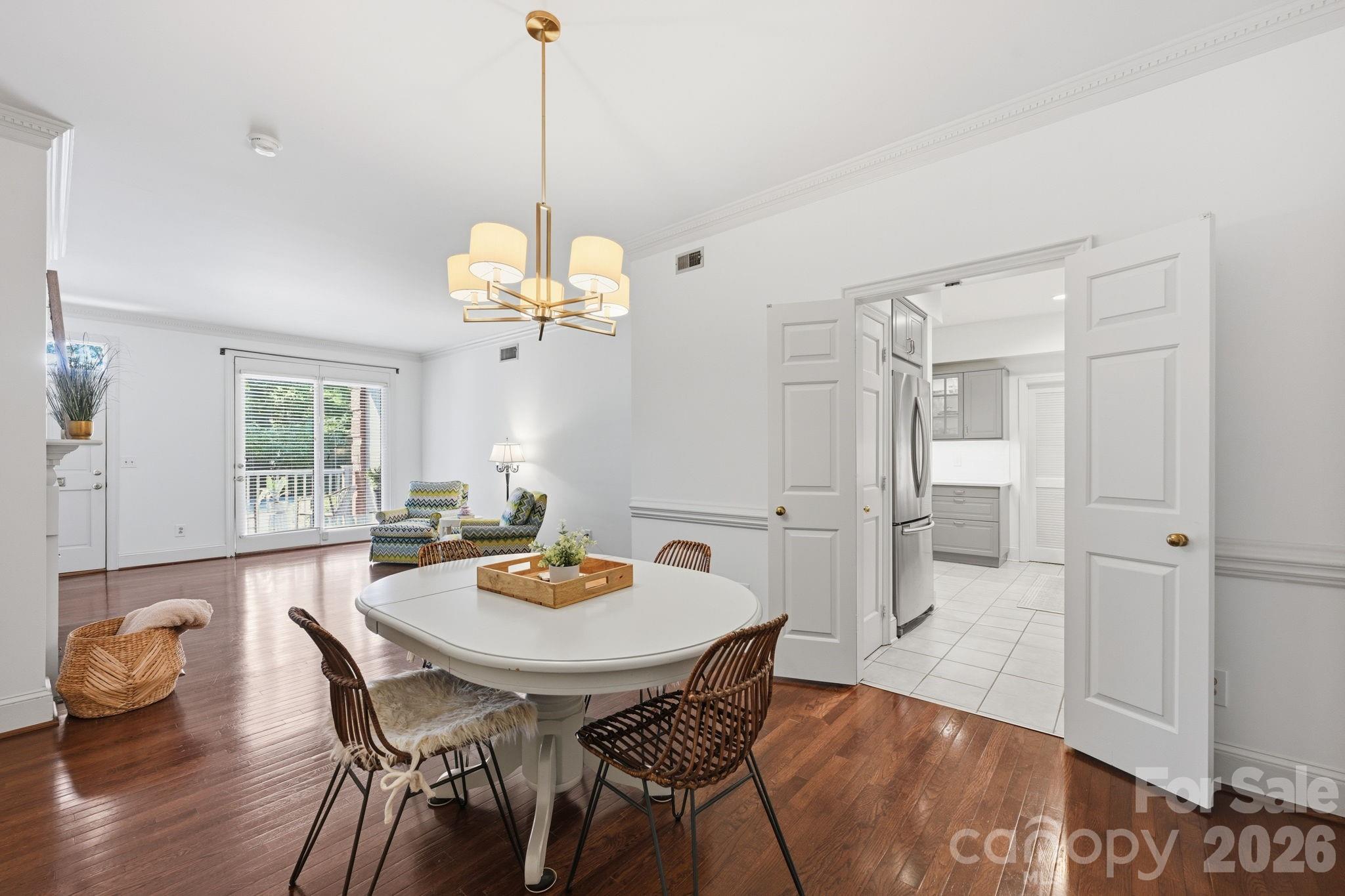 2440 Selwyn Avenue Unit: B